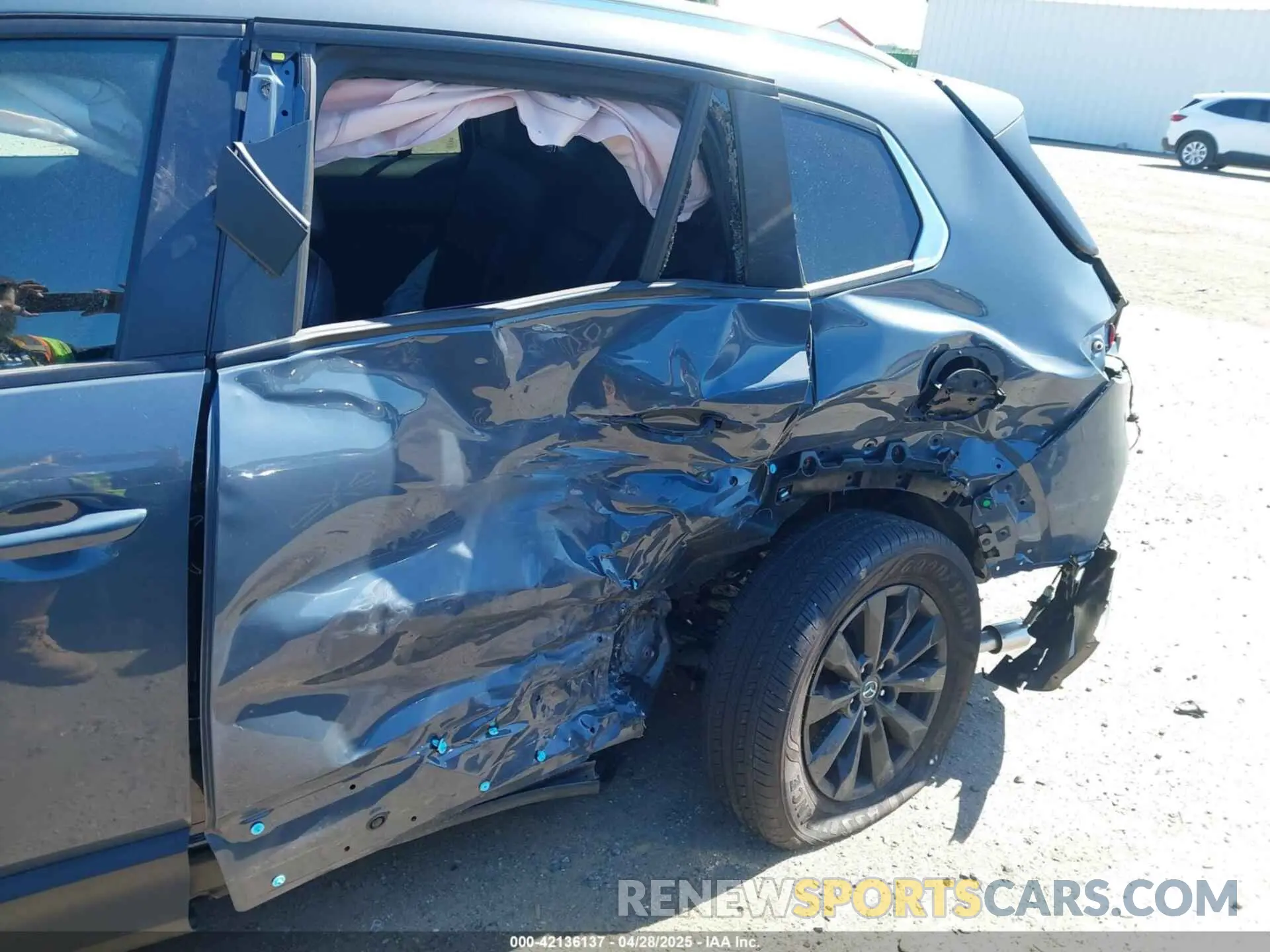 6 fotografías del automóvil dañado 7MMVABAM5RN192435 MAZDA CX-50 2024