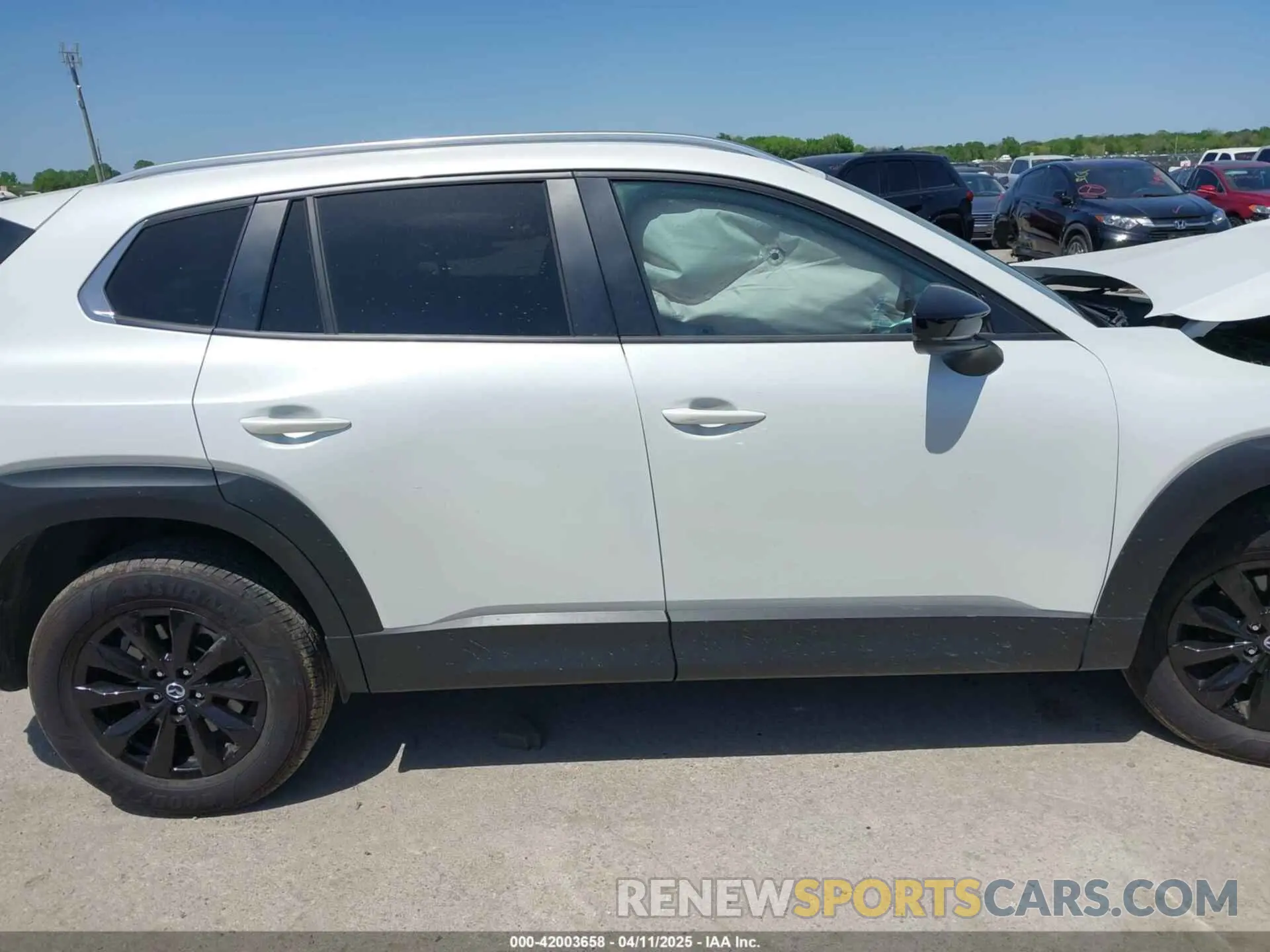 13 fotografías del automóvil dañado 7MMVABAM9RN238736 MAZDA CX-50 2024