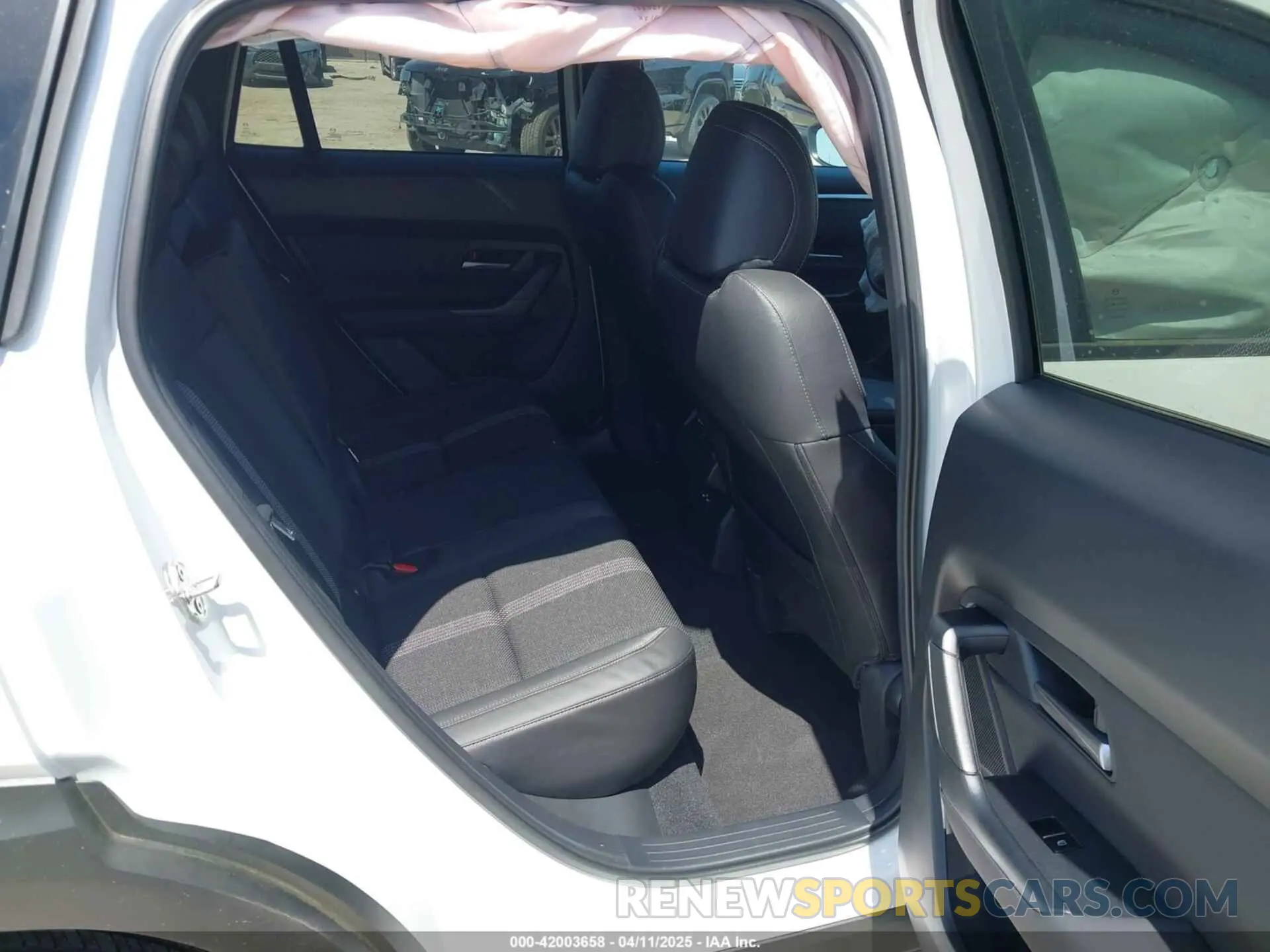 8 fotografías del automóvil dañado 7MMVABAM9RN238736 MAZDA CX-50 2024