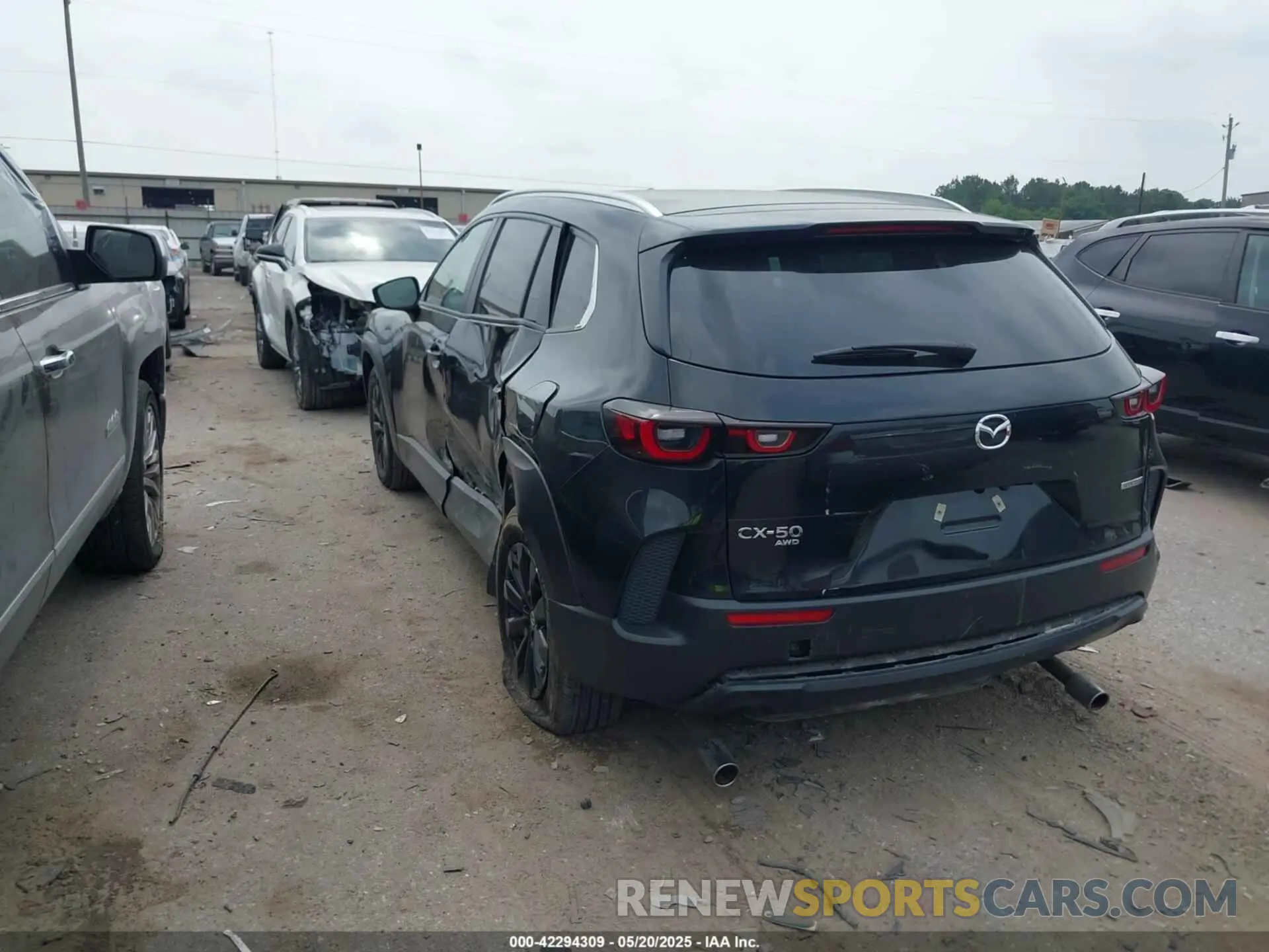3 fotografías del automóvil dañado 7MMVABBM1RN181625 MAZDA CX-50 2024