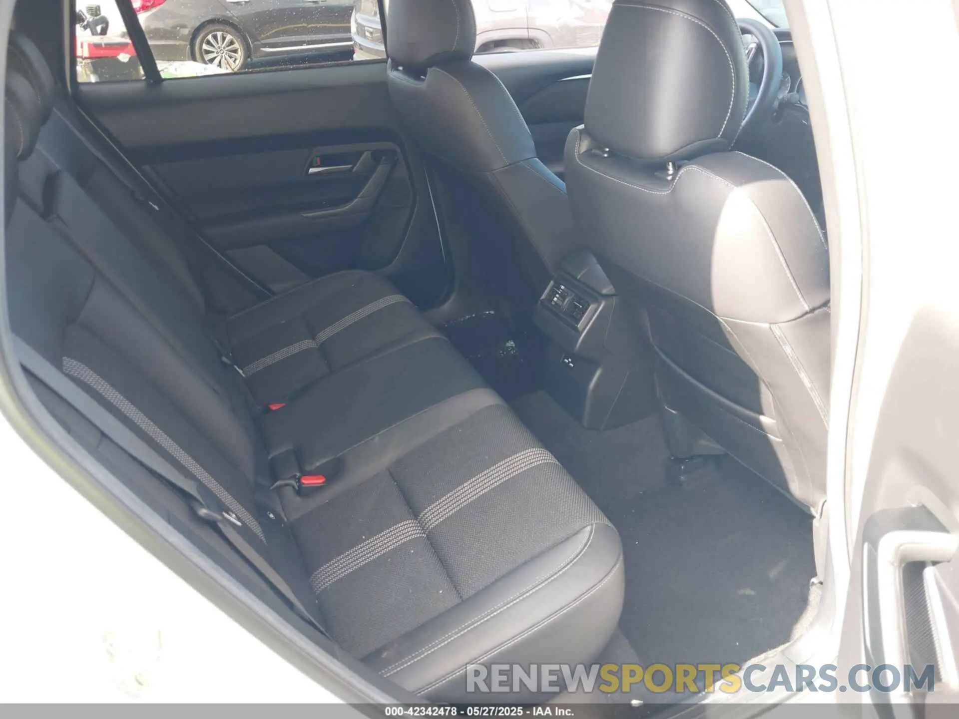 8 fotografías del automóvil dañado 7MMVABBM2RN199504 MAZDA CX-50 2024