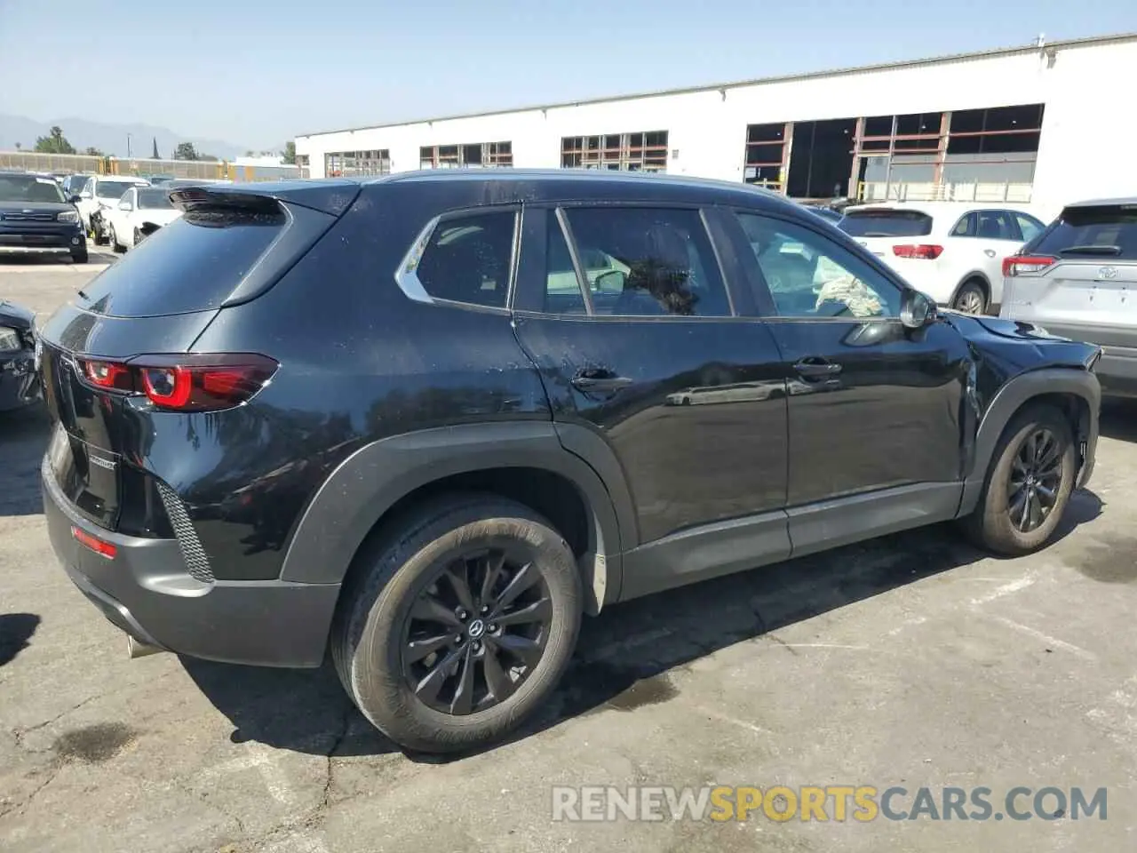 3 fotografías del automóvil dañado 7MMVABBM3RN175728 MAZDA CX-50 2024