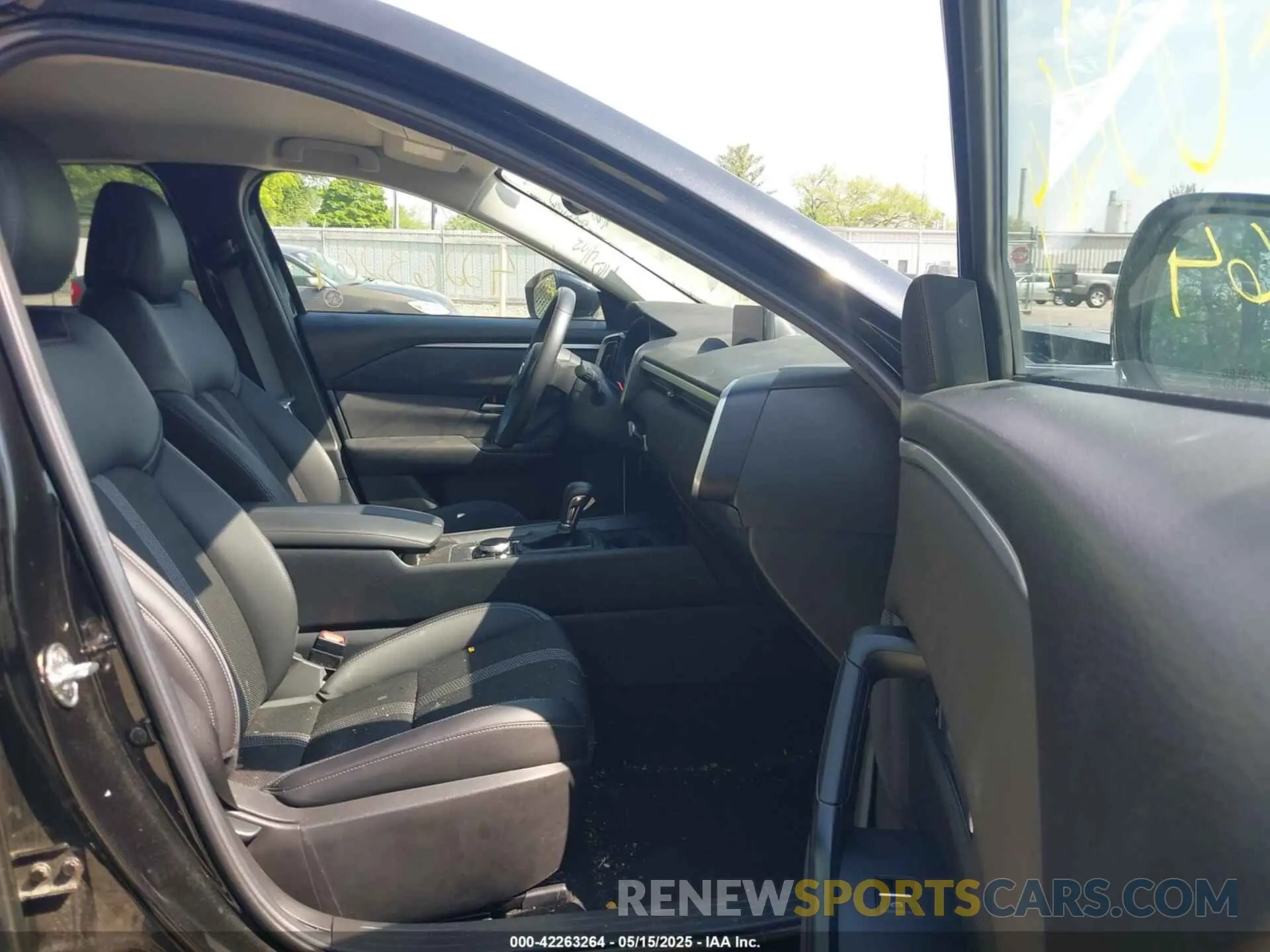 5 fotografías del automóvil dañado 7MMVABBM7RN180981 MAZDA CX-50 2024