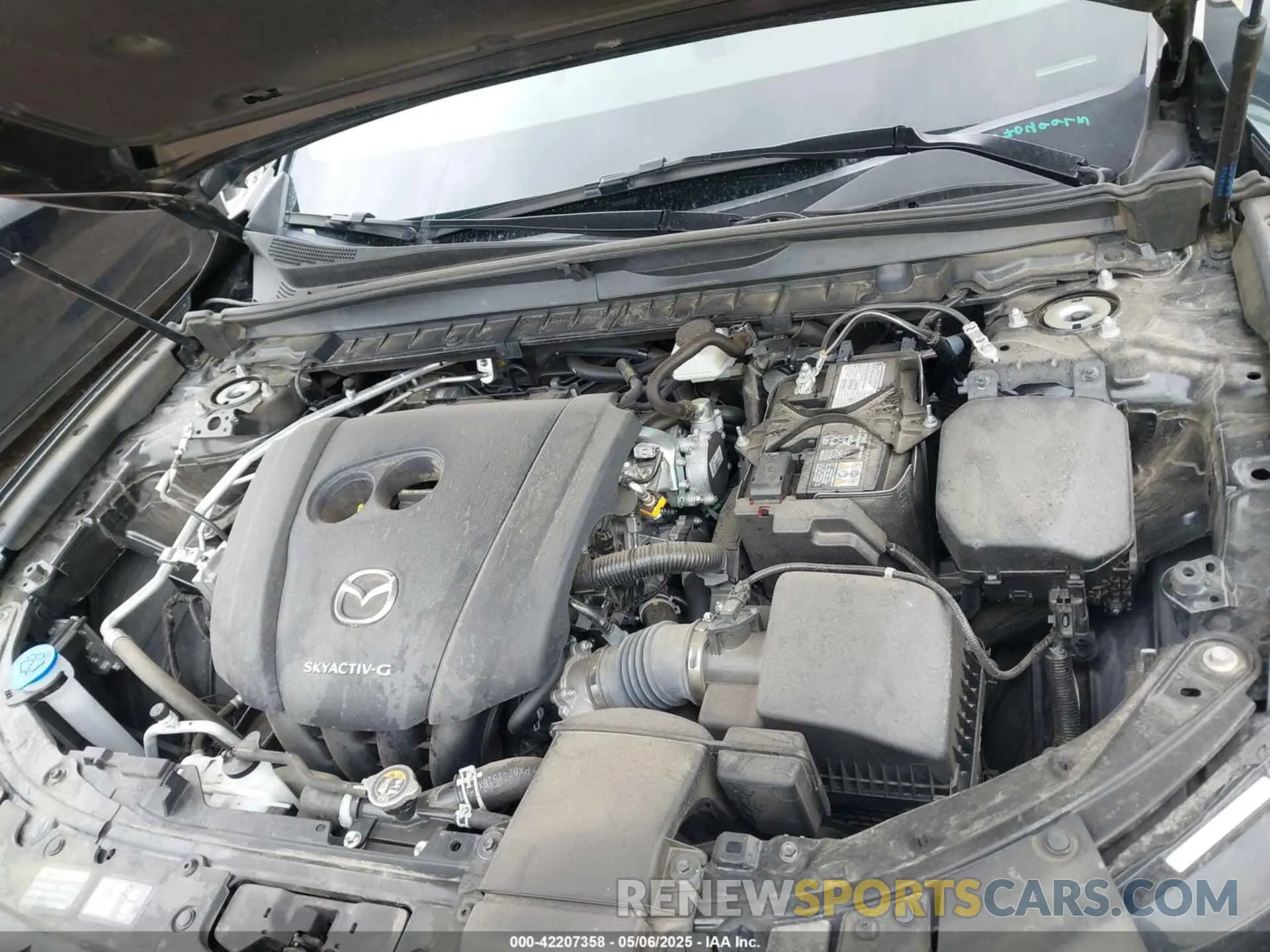10 fotografías del automóvil dañado 7MMVABBM8RN175773 MAZDA CX-50 2024