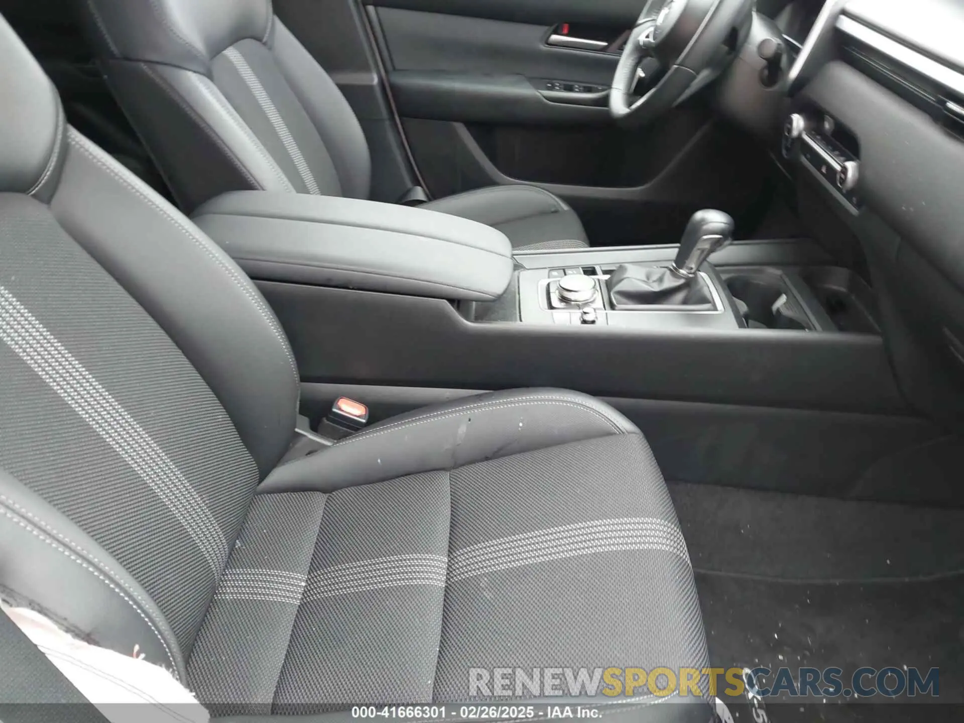 5 fotografías del automóvil dañado 7MMVABBM8RN181296 MAZDA CX-50 2024