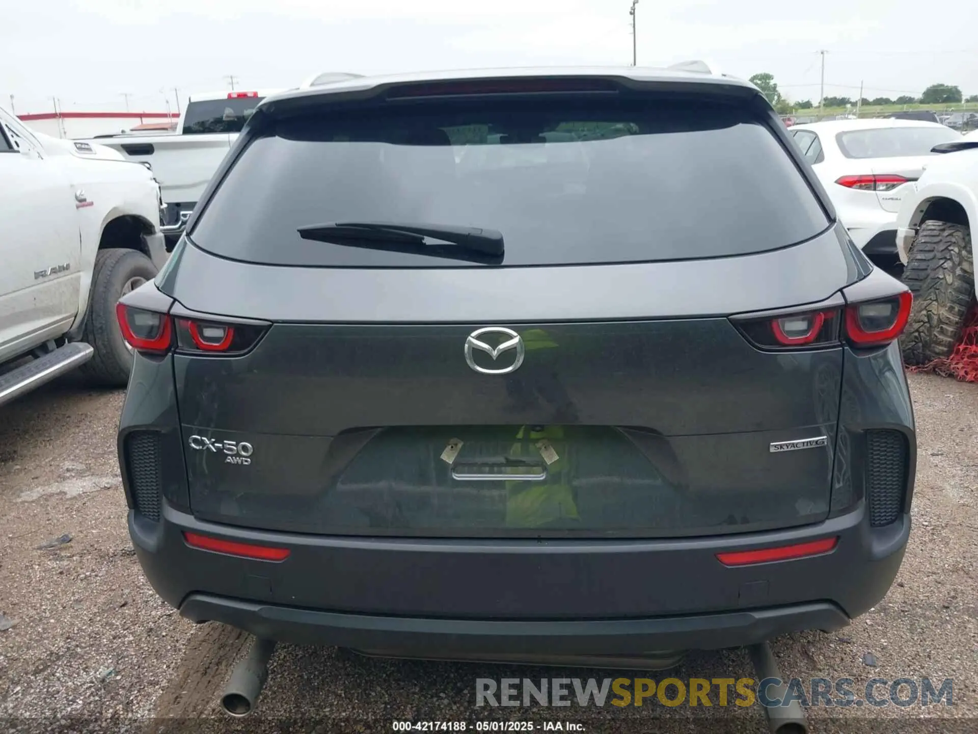16 fotografías del automóvil dañado 7MMVABBMXRN183342 MAZDA CX-50 2024