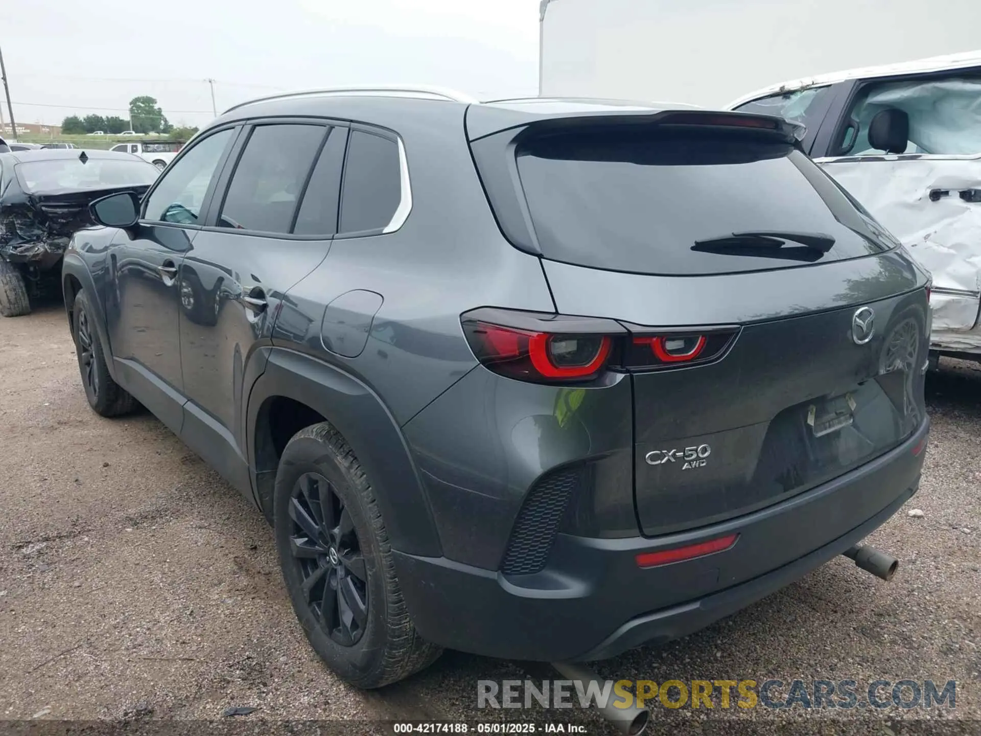 3 fotografías del automóvil dañado 7MMVABBMXRN183342 MAZDA CX-50 2024