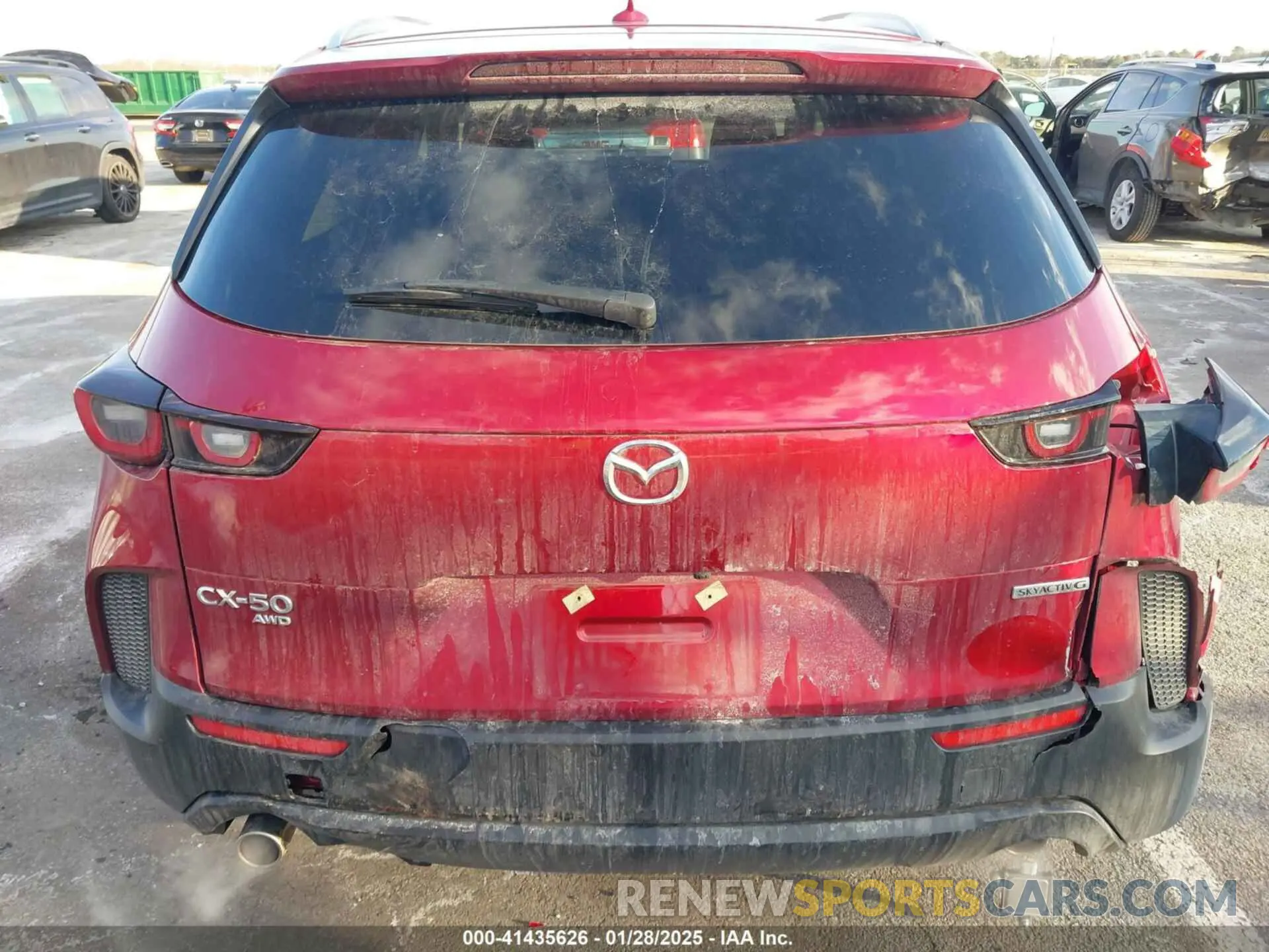 16 fotografías del automóvil dañado 7MMVABDM2RN219036 MAZDA CX-50 2024