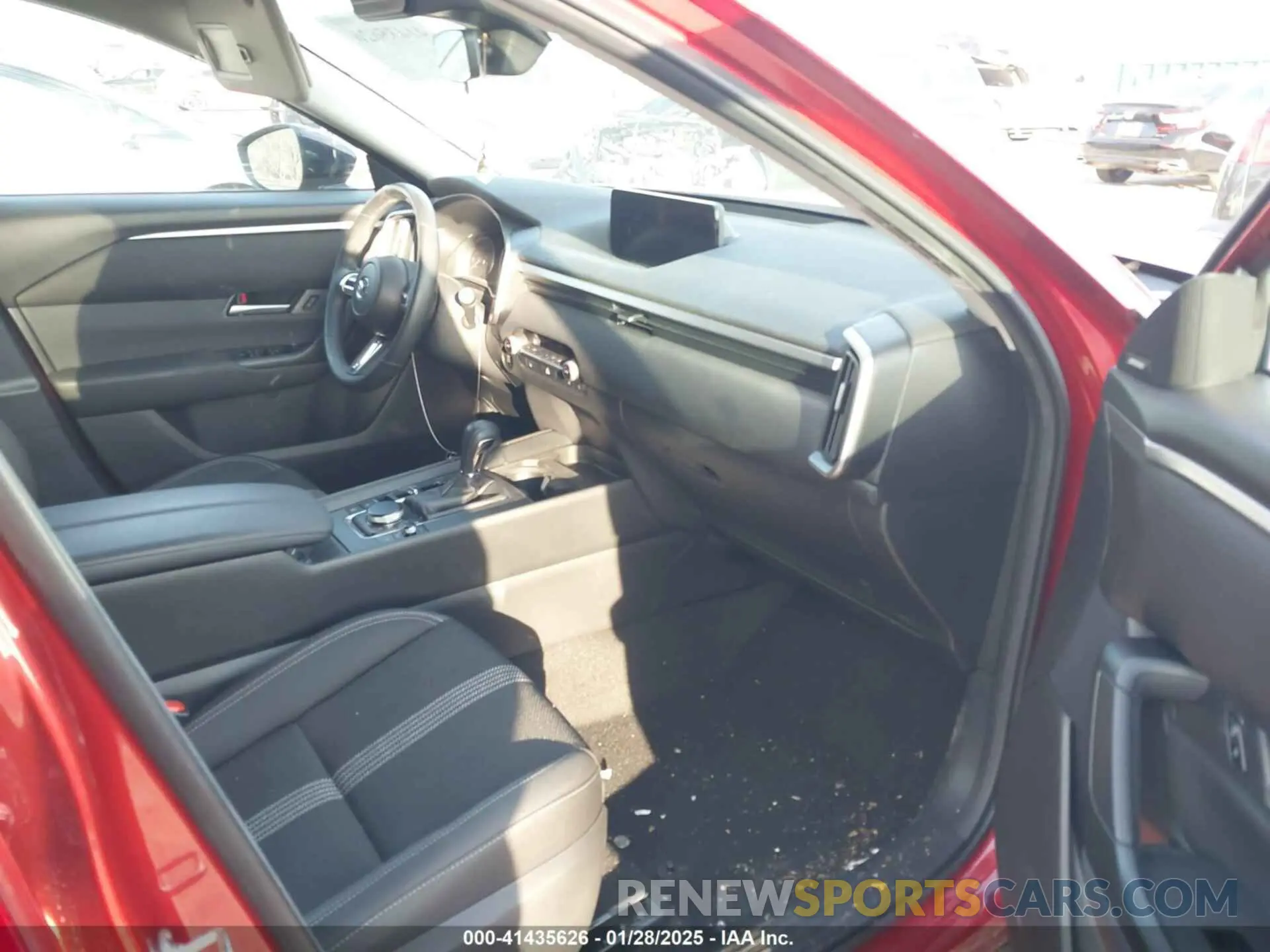 5 fotografías del automóvil dañado 7MMVABDM2RN219036 MAZDA CX-50 2024