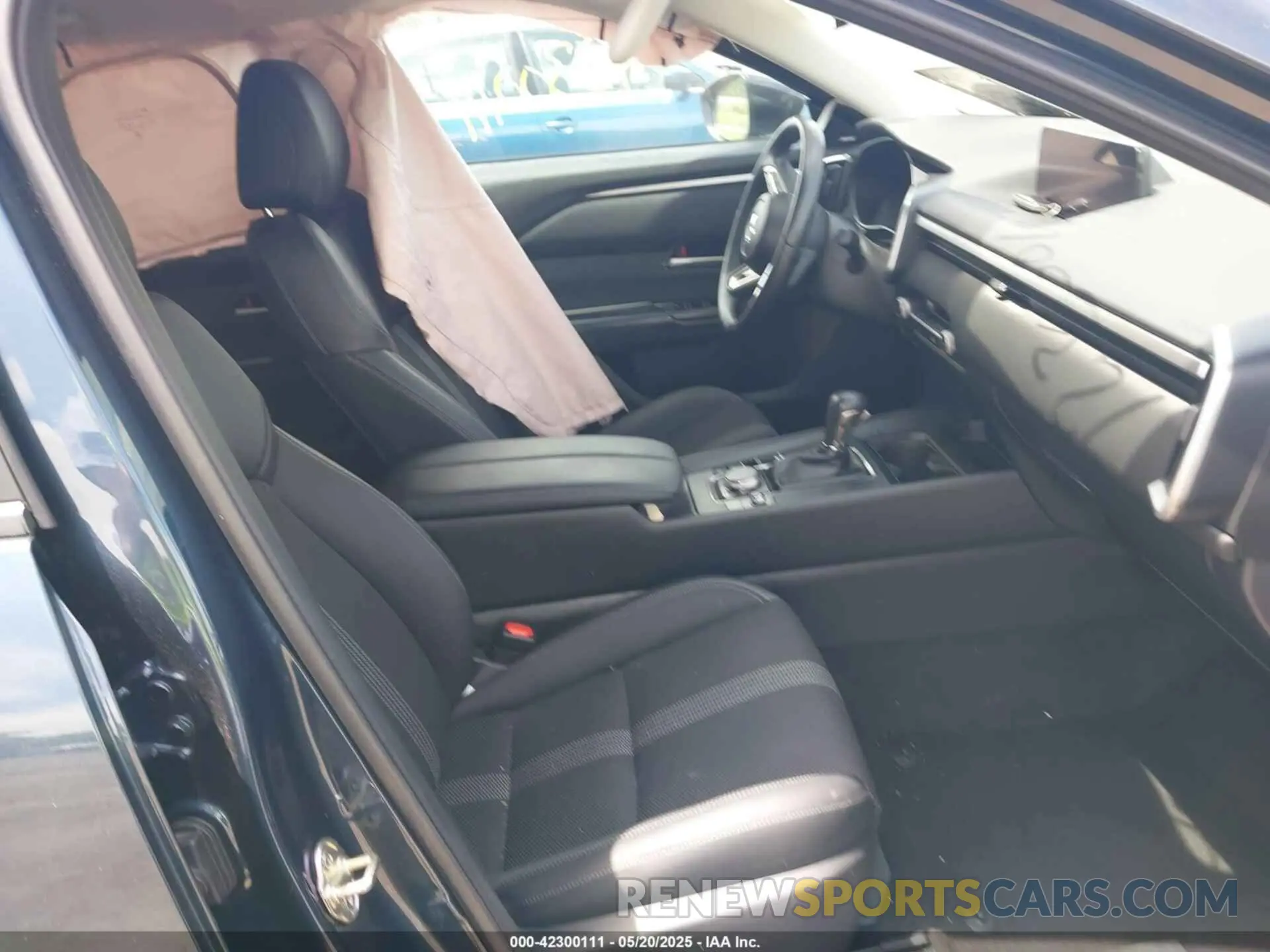 5 fotografías del automóvil dañado 7MMVABDM4RN157011 MAZDA CX-50 2024