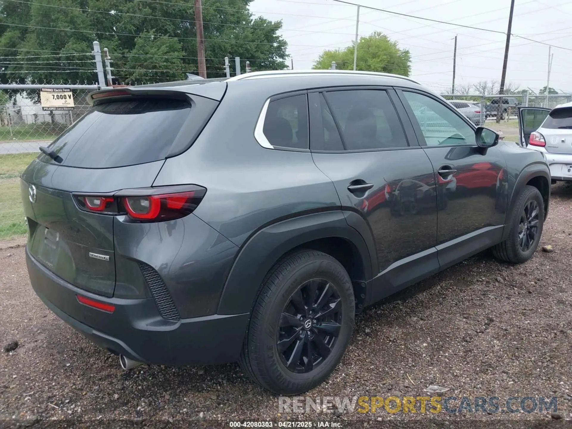 4 fotografías del automóvil dañado 7MMVABDM4RN197749 MAZDA CX-50 2024