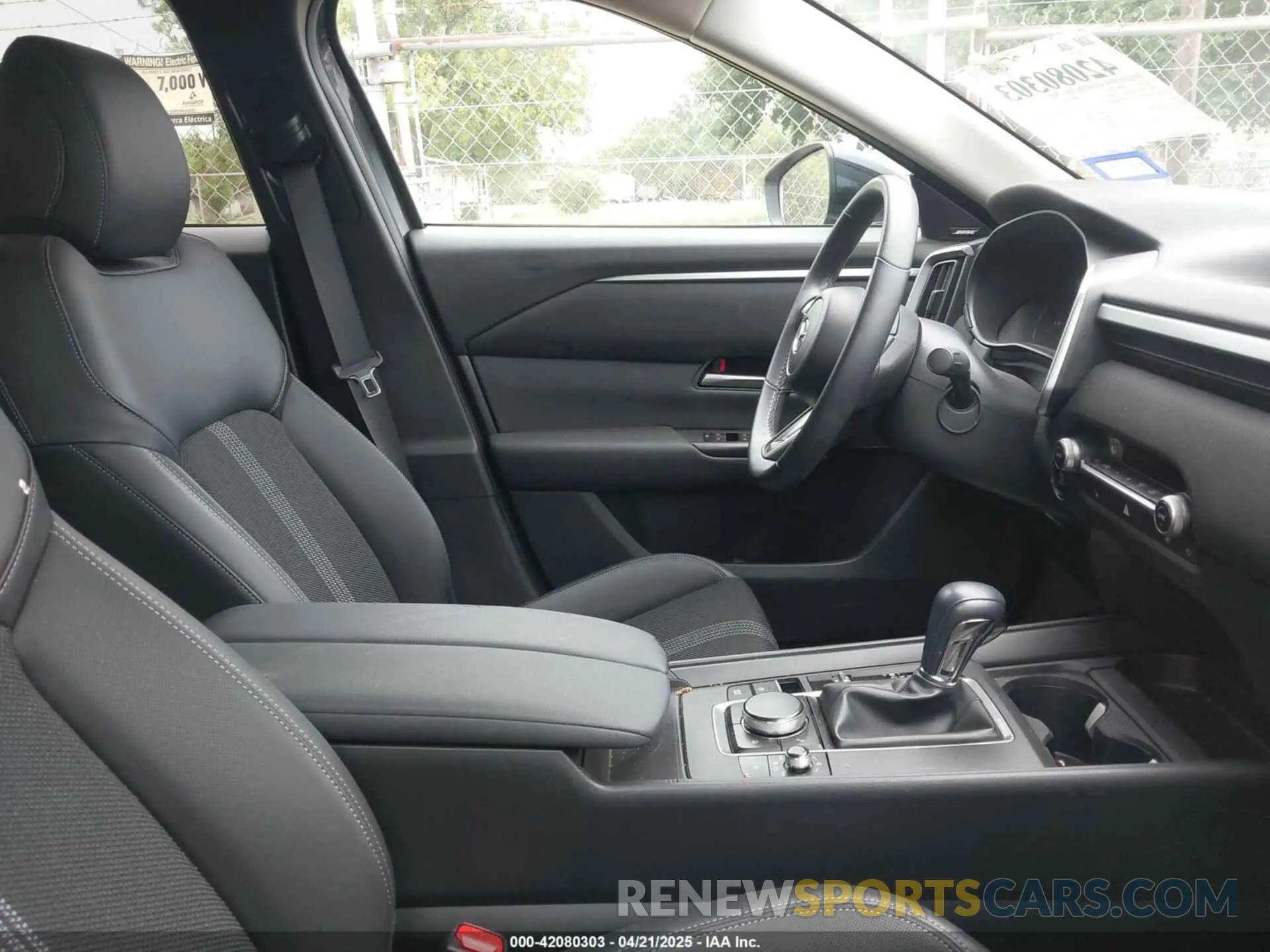 5 fotografías del automóvil dañado 7MMVABDM4RN197749 MAZDA CX-50 2024
