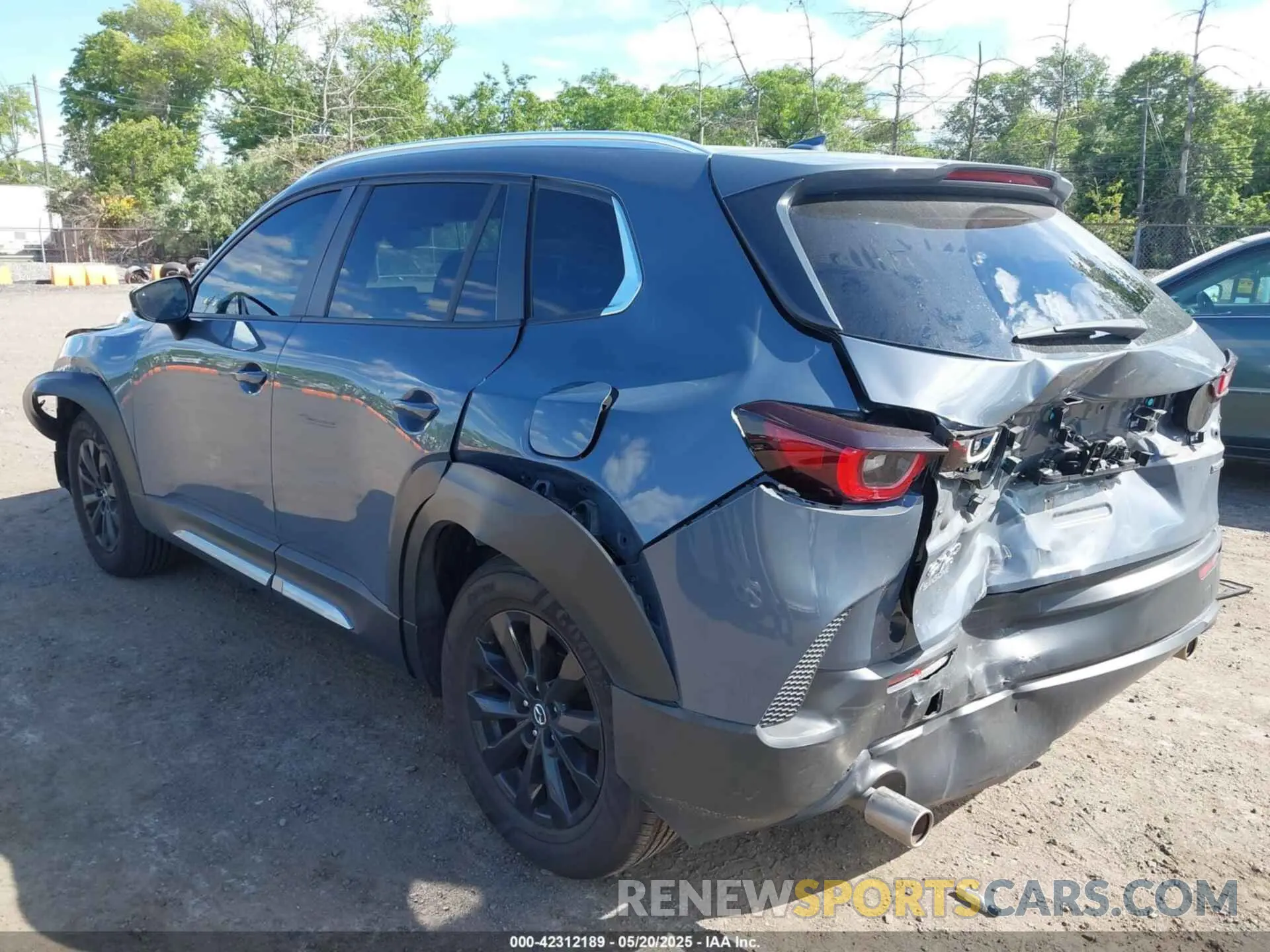 3 fotografías del automóvil dañado 7MMVABDM7RN160582 MAZDA CX-50 2024