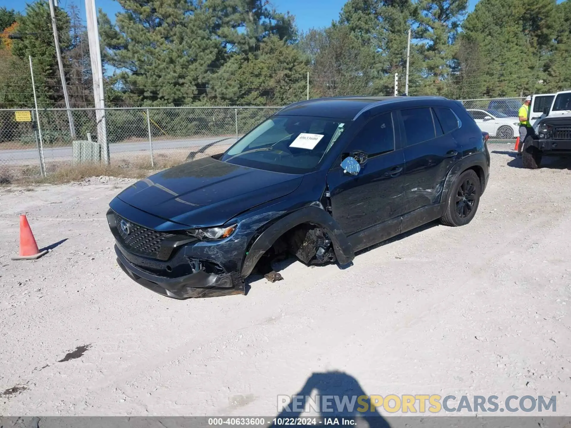 2 fotografías del automóvil dañado 7MMVABDM8RN207182 MAZDA CX-50 2024