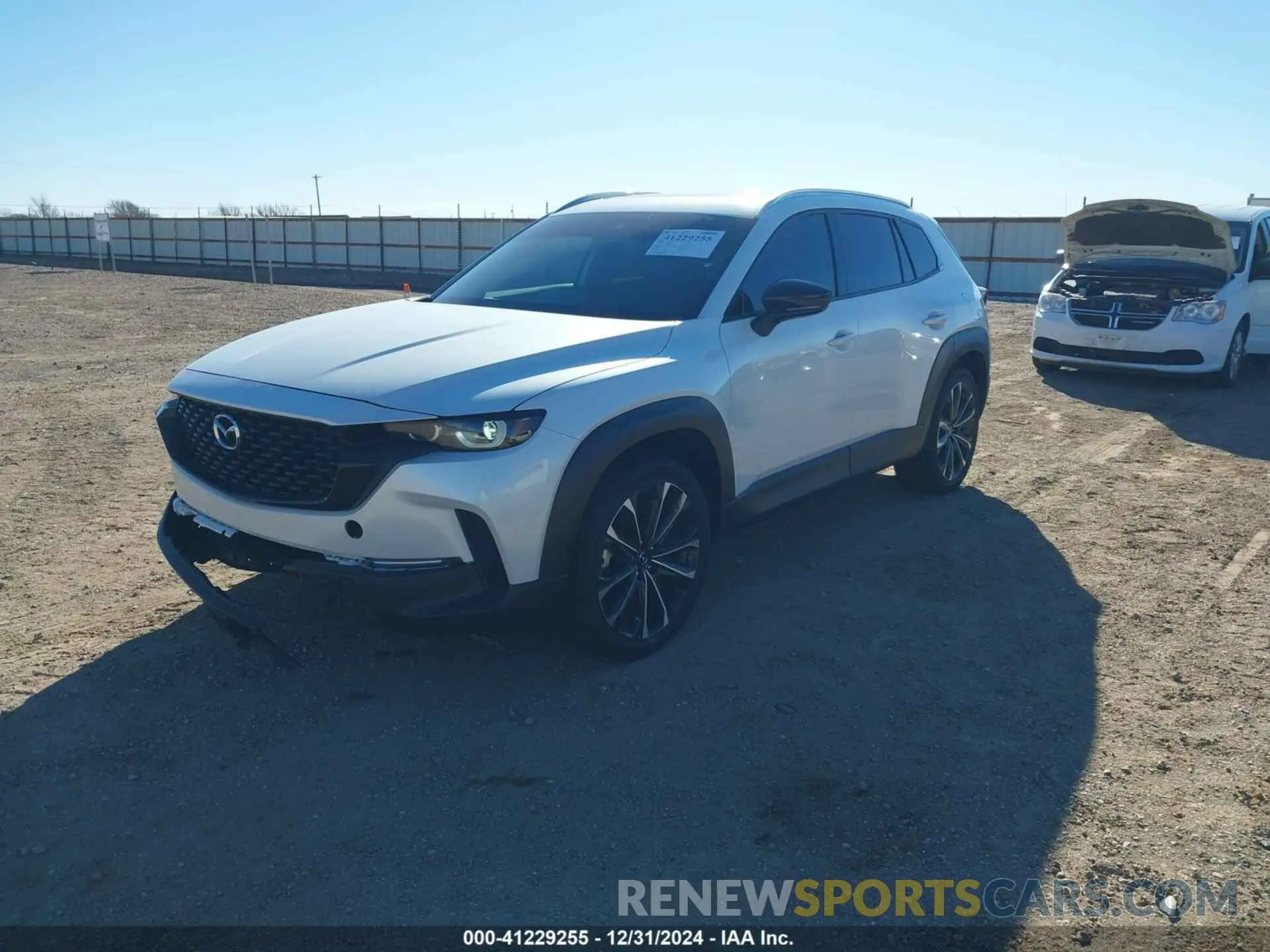 2 fotografías del automóvil dañado 7MMVABDY0RN186511 MAZDA CX-50 2024