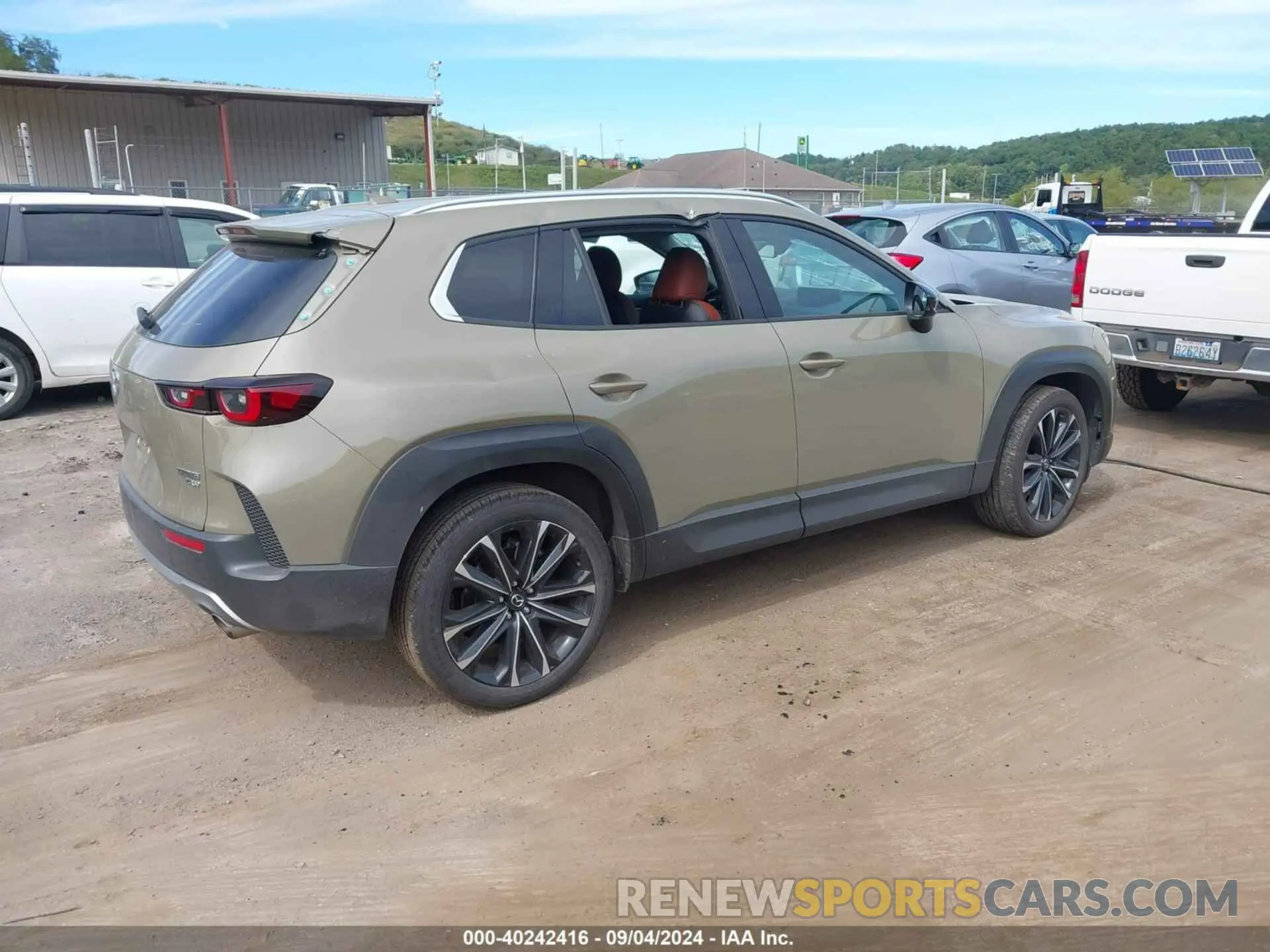 4 fotografías del automóvil dañado 7MMVABDY6RN189476 MAZDA CX-50 2024