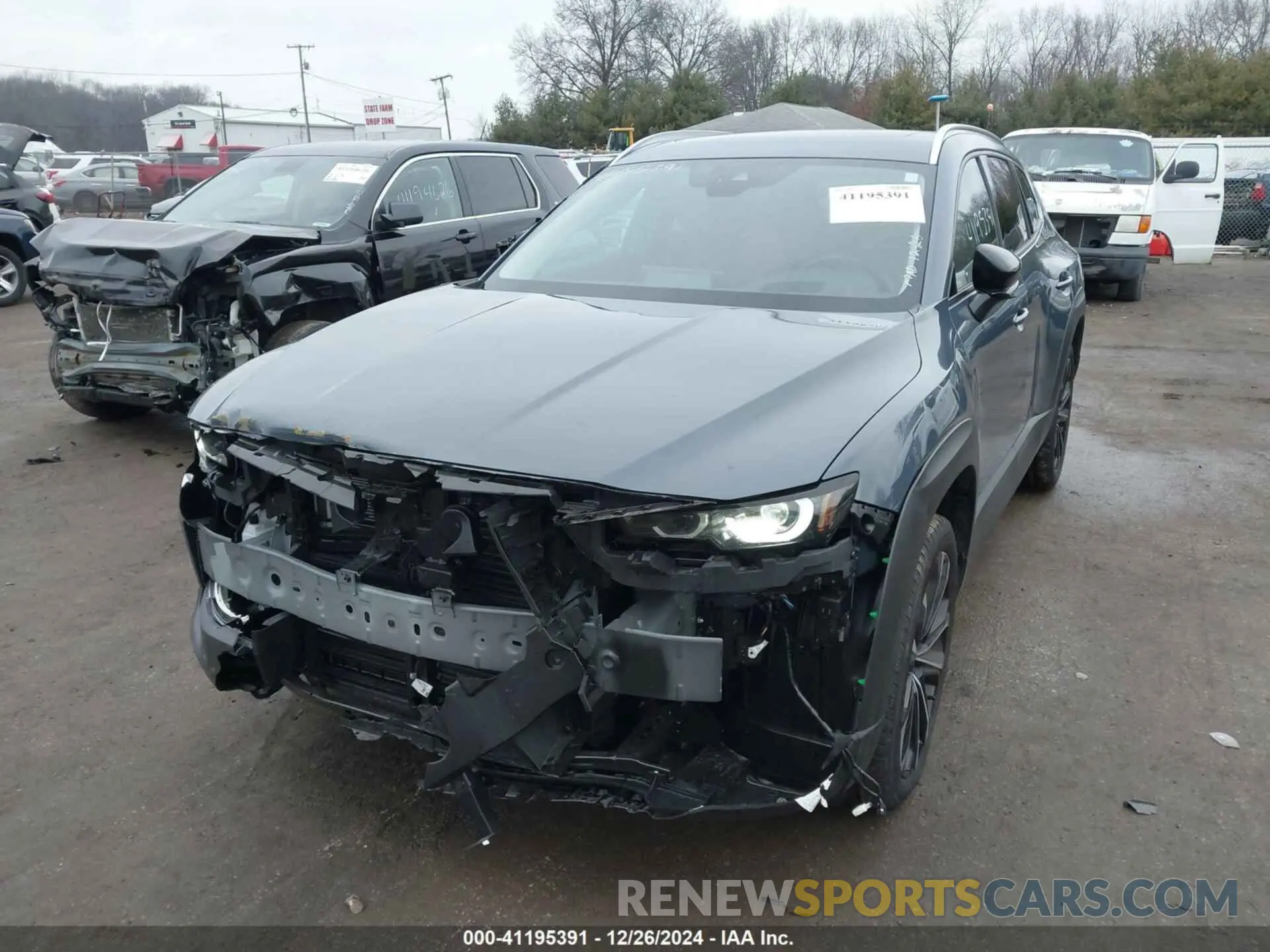 2 fotografías del automóvil dañado 7MMVABDY8RN234014 MAZDA CX-50 2024
