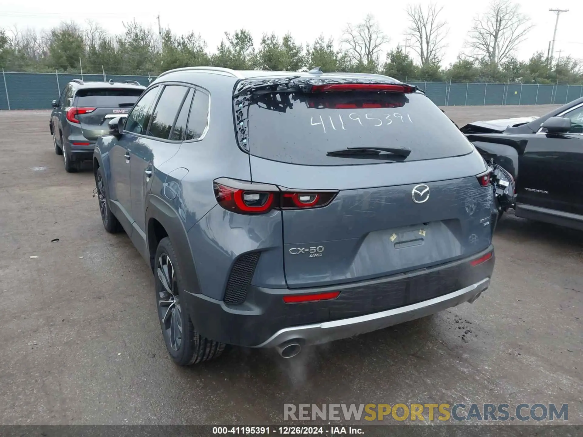 3 fotografías del automóvil dañado 7MMVABDY8RN234014 MAZDA CX-50 2024