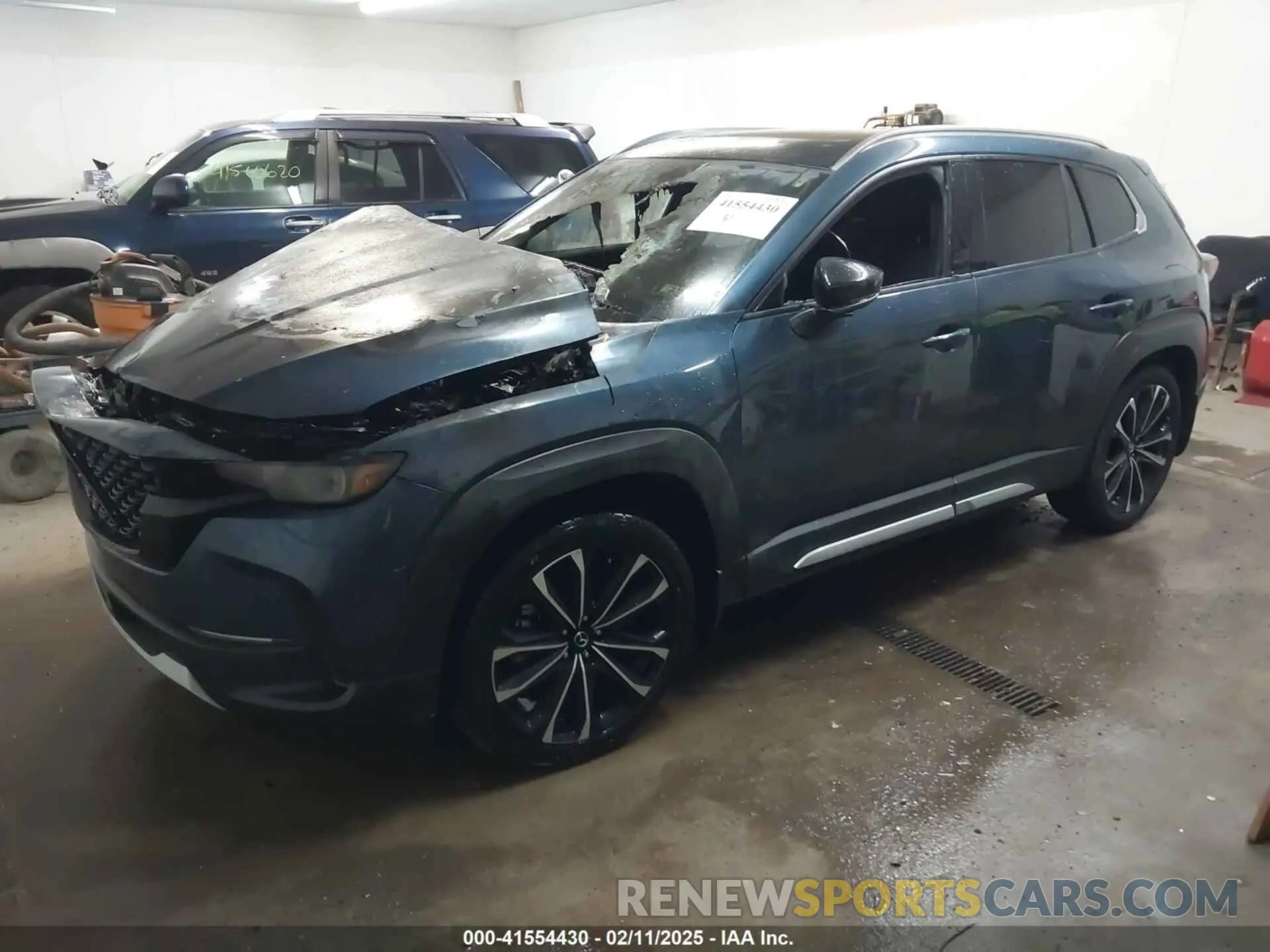 2 fotografías del automóvil dañado 7MMVABEY9RN157071 MAZDA CX-50 2024