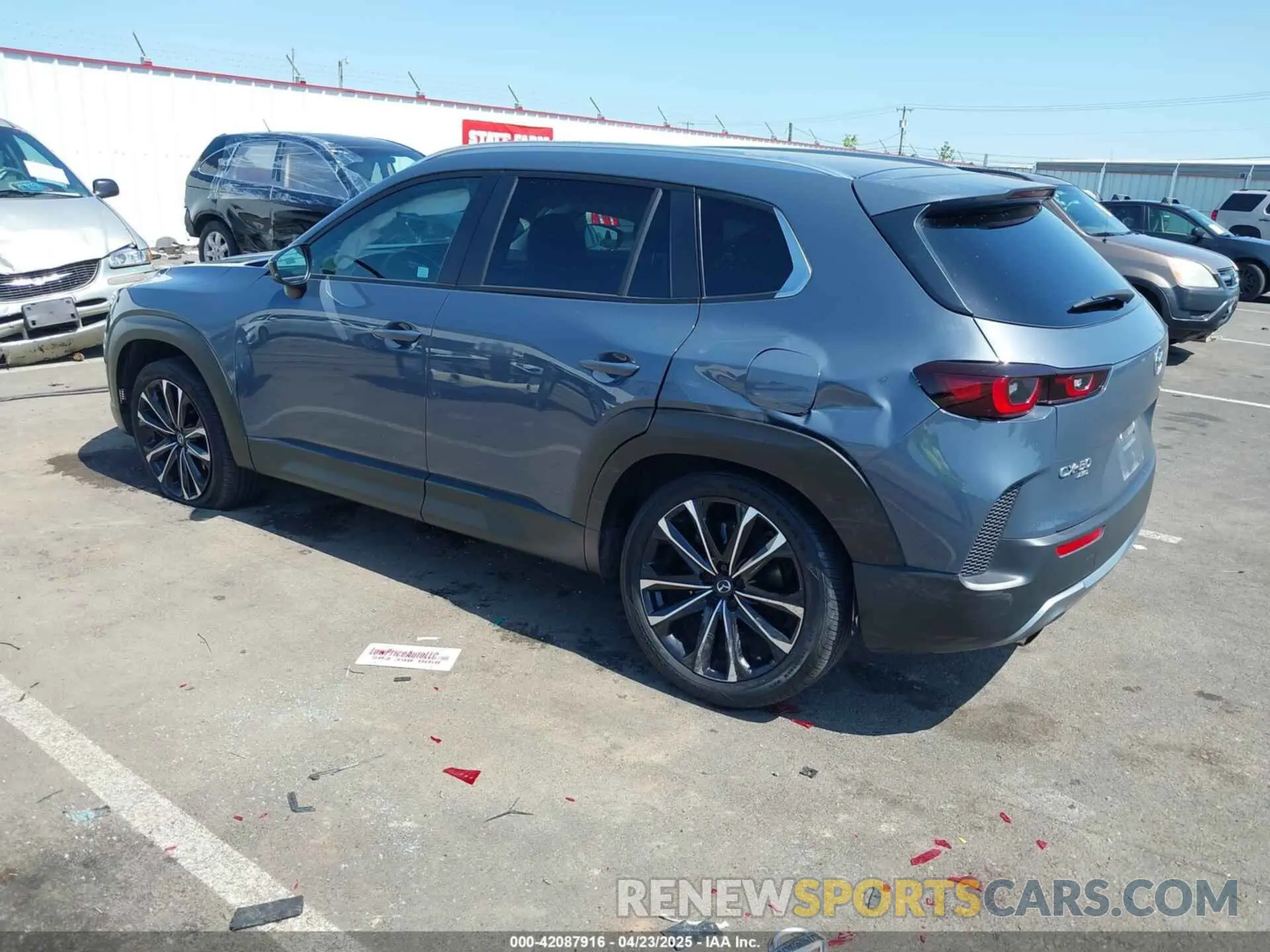 3 fotografías del automóvil dañado 7MMVABXY1RN202565 MAZDA CX-50 2024