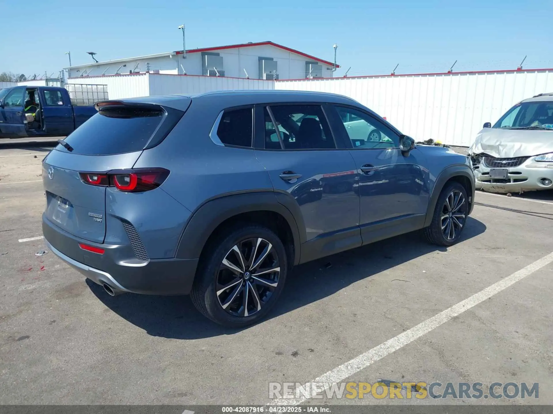 4 fotografías del automóvil dañado 7MMVABXY1RN202565 MAZDA CX-50 2024