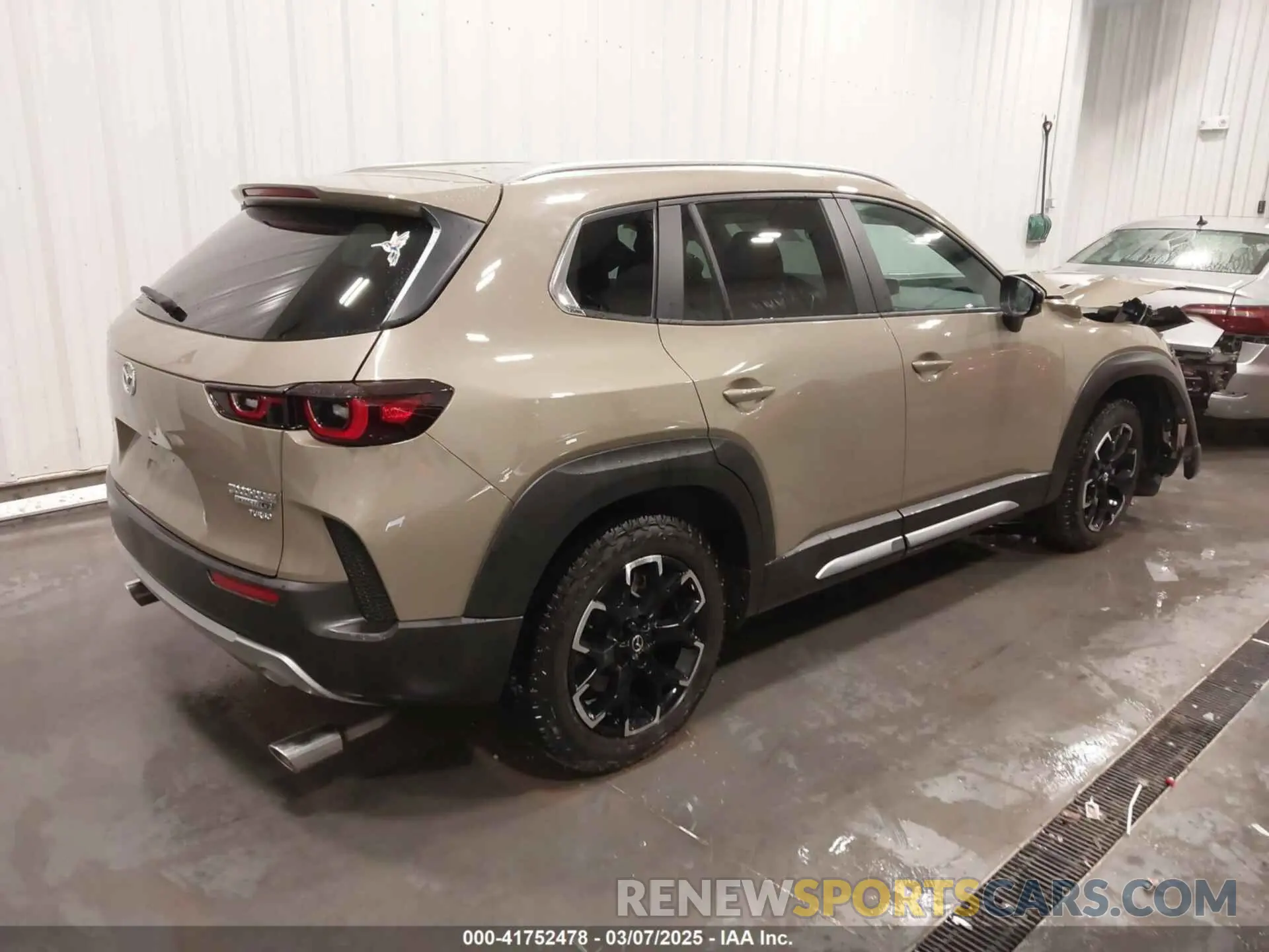 4 fotografías del automóvil dañado 7MMVABXY4RN181596 MAZDA CX-50 2024