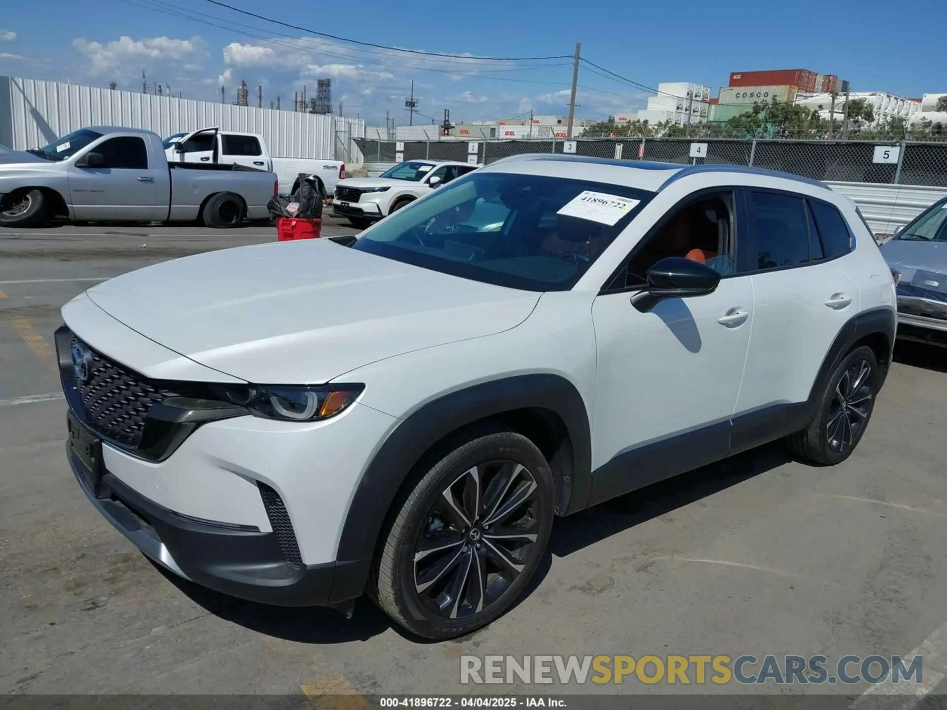 2 fotografías del automóvil dañado 7MMVABXY5RN205758 MAZDA CX-50 2024