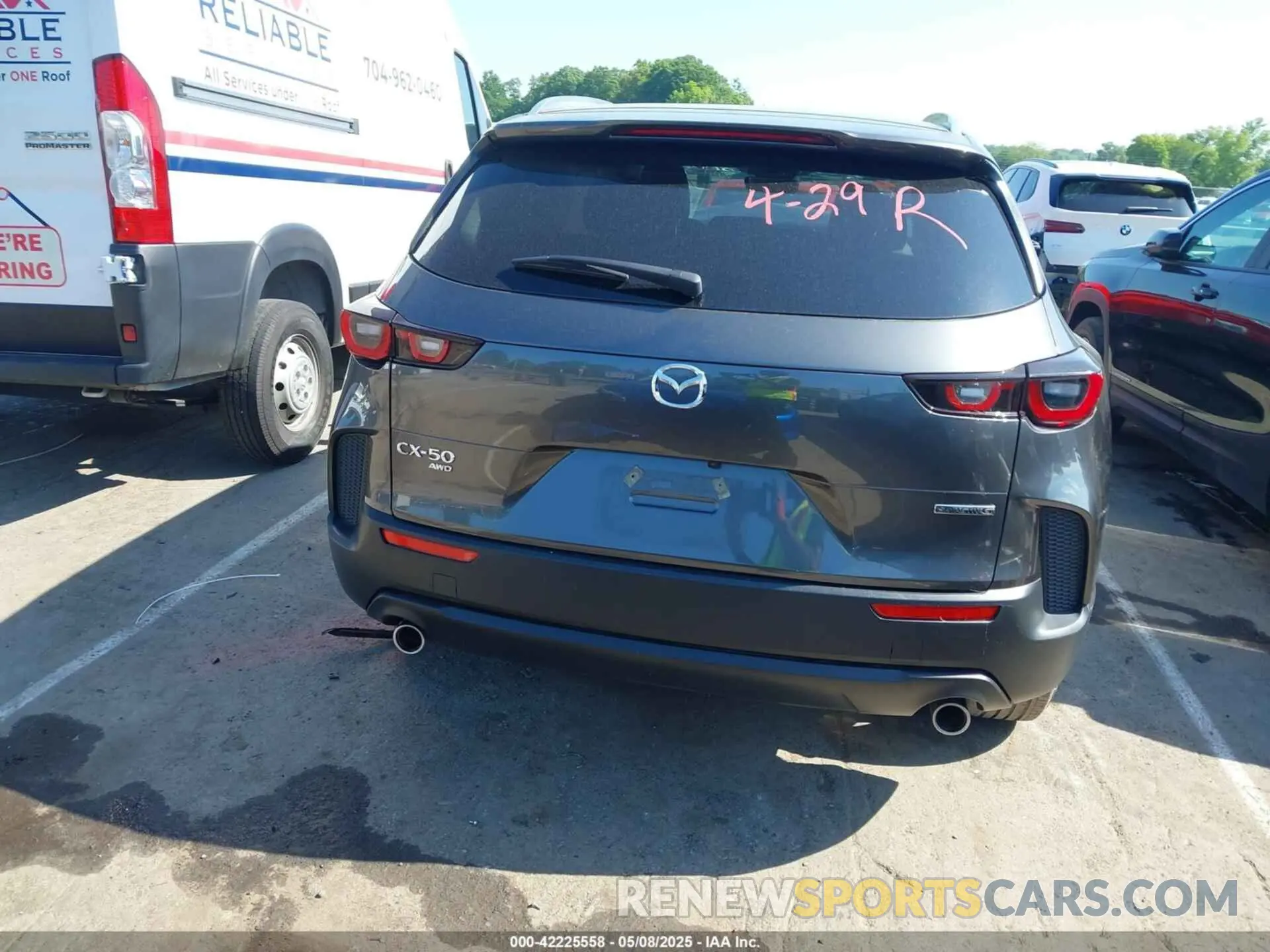 16 fotografías del automóvil dañado 7MMVABBM5SN305546 MAZDA CX-50 2025