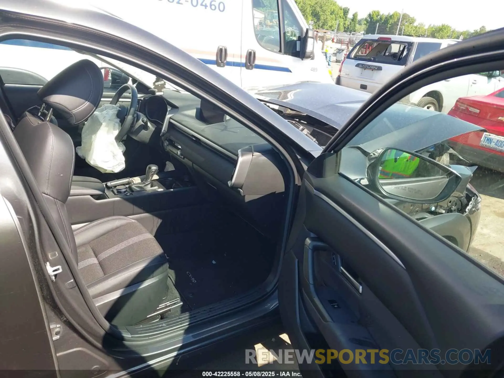 5 fotografías del automóvil dañado 7MMVABBM5SN305546 MAZDA CX-50 2025