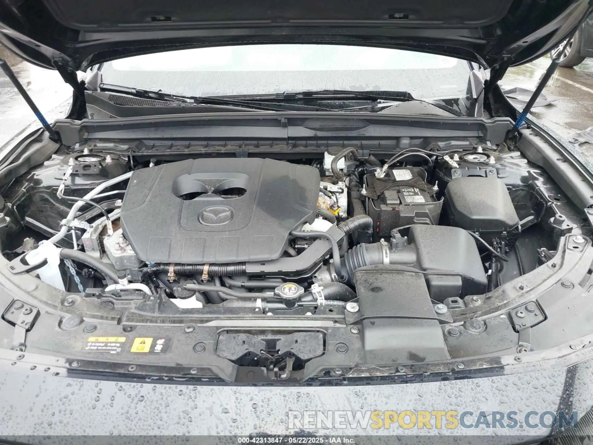 10 fotografías del automóvil dañado 7MMVABBM6SN311548 MAZDA CX-50 2025