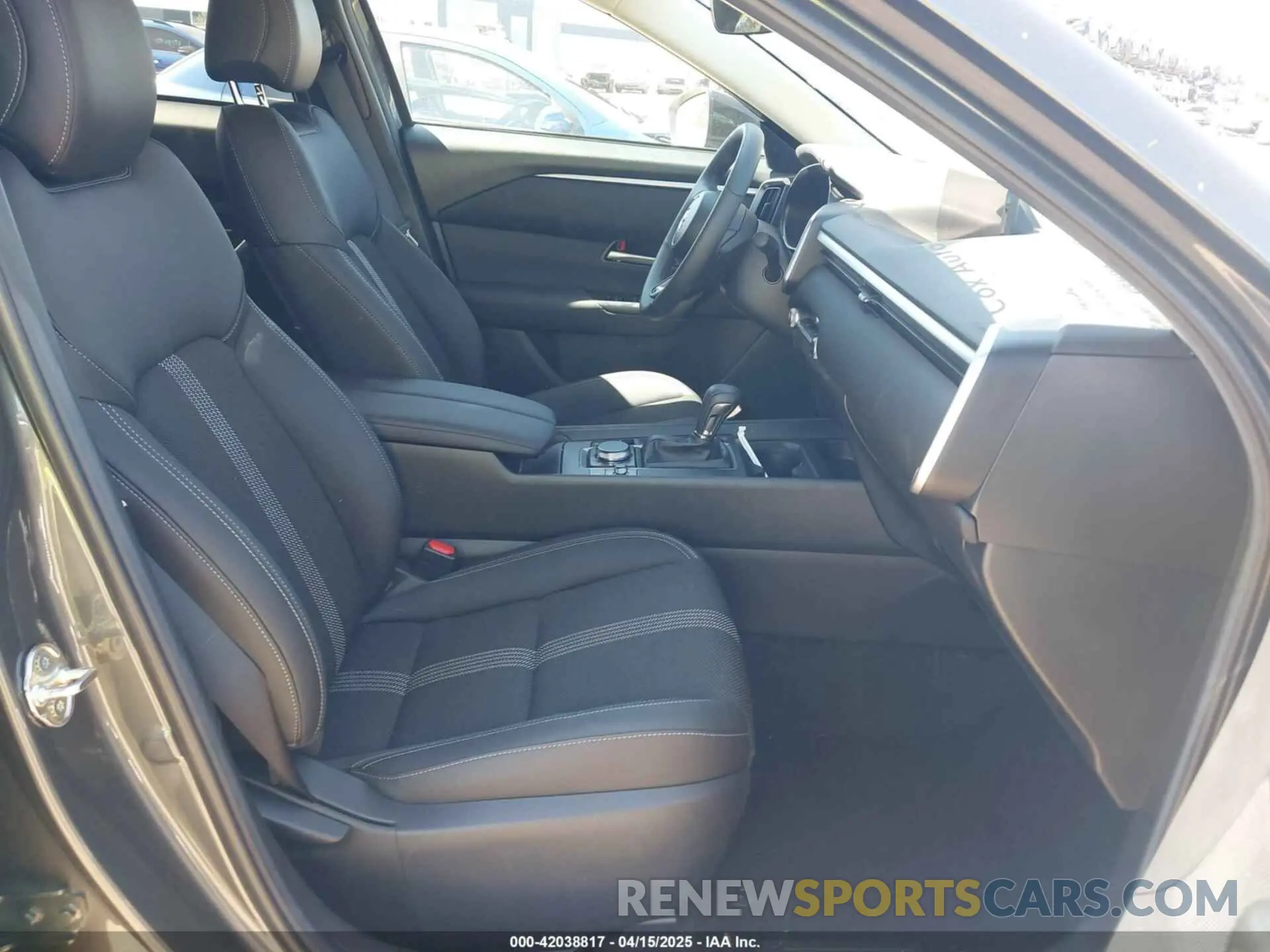 5 fotografías del automóvil dañado 7MMVABBM7SN320727 MAZDA CX-50 2025