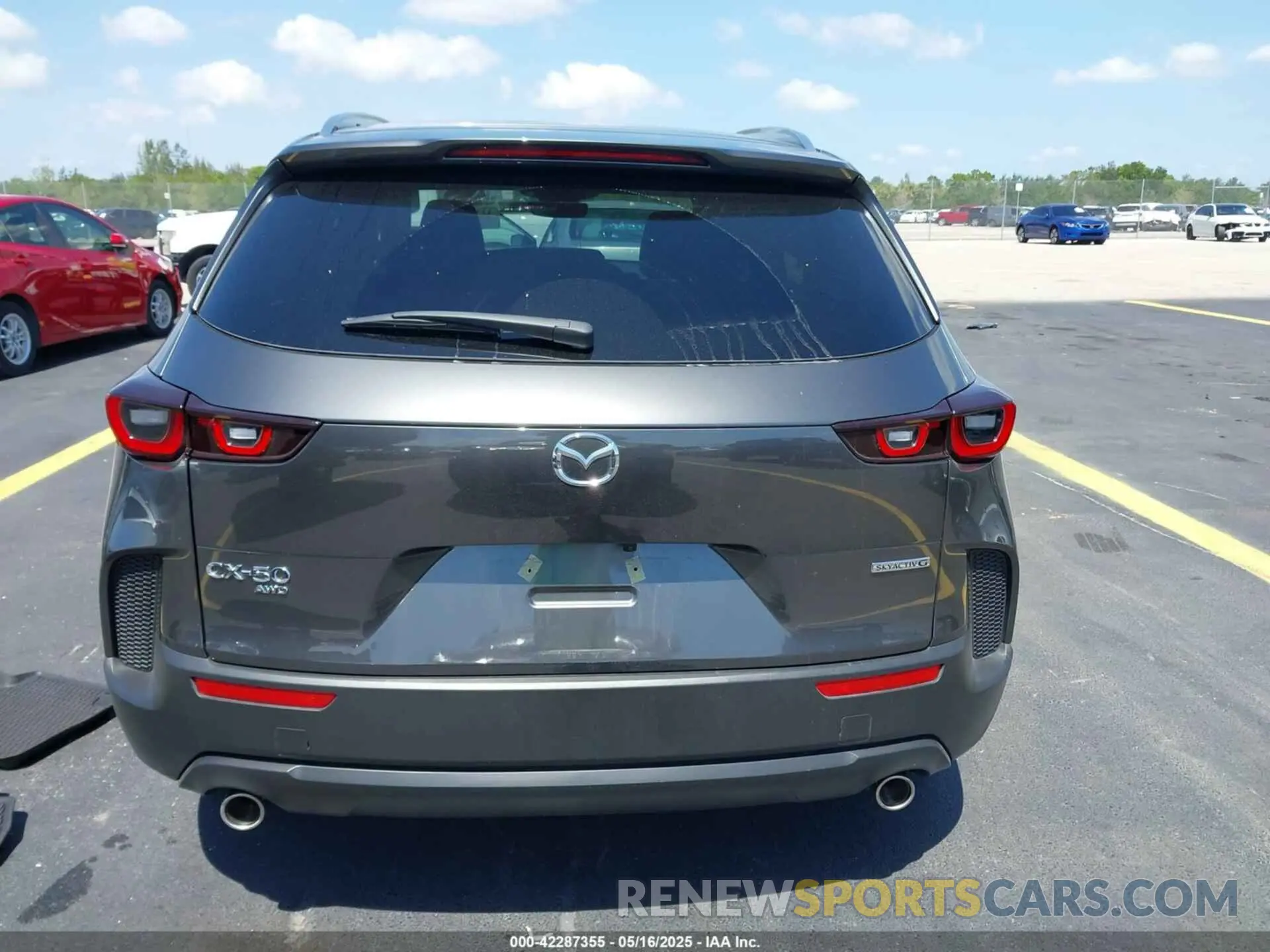 17 fotografías del automóvil dañado 7MMVABBM9SN316758 MAZDA CX-50 2025