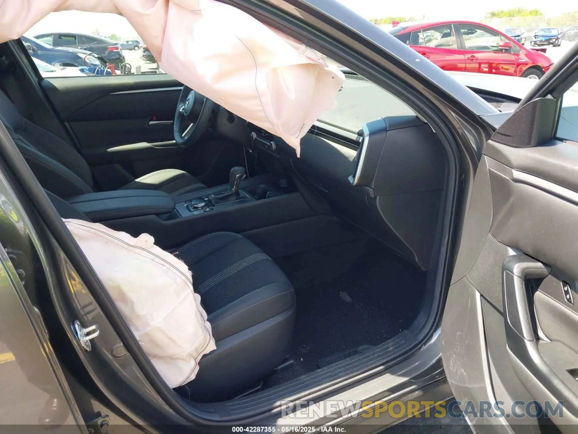 5 fotografías del automóvil dañado 7MMVABBM9SN316758 MAZDA CX-50 2025