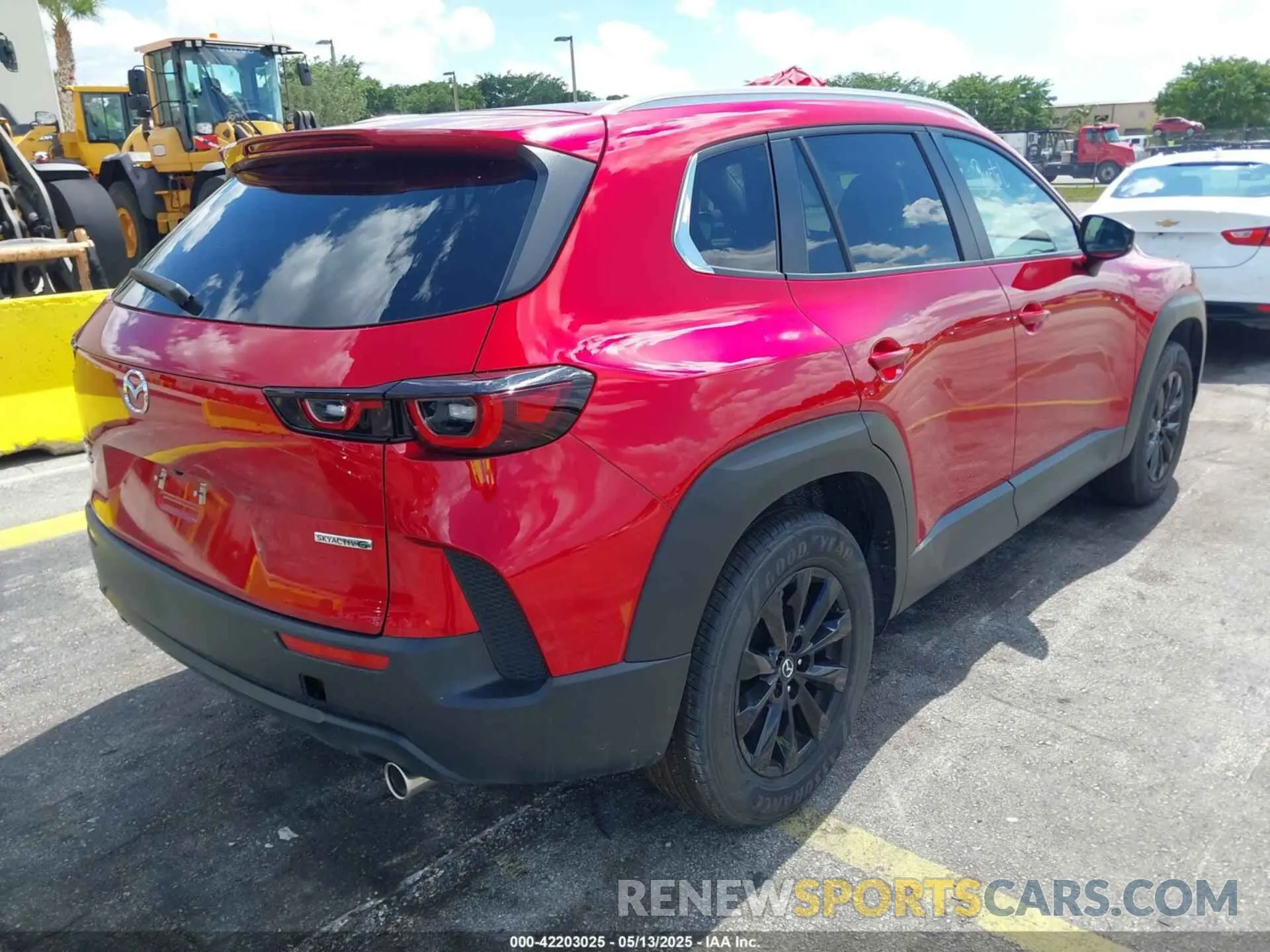 4 fotografías del automóvil dañado 7MMVABBM9SN332278 MAZDA CX-50 2025