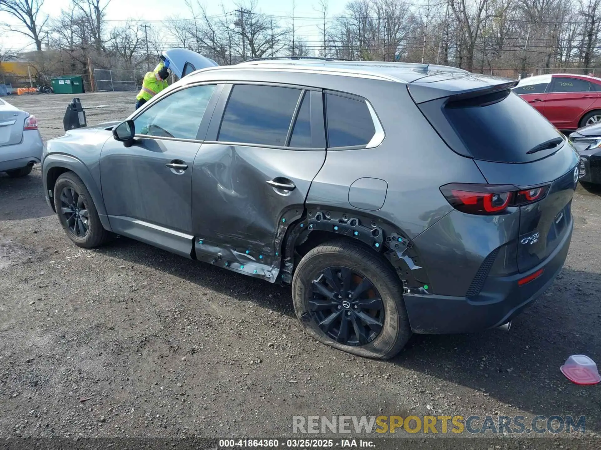 3 fotografías del automóvil dañado 7MMVABDM0SN316760 MAZDA CX-50 2025