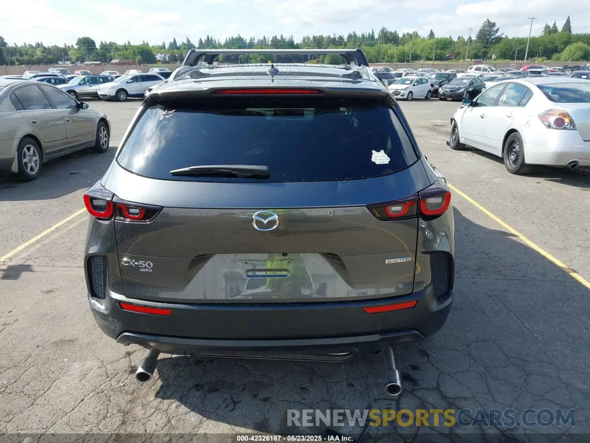 17 fotografías del automóvil dañado 7MMVABDM3SN313271 MAZDA CX-50 2025