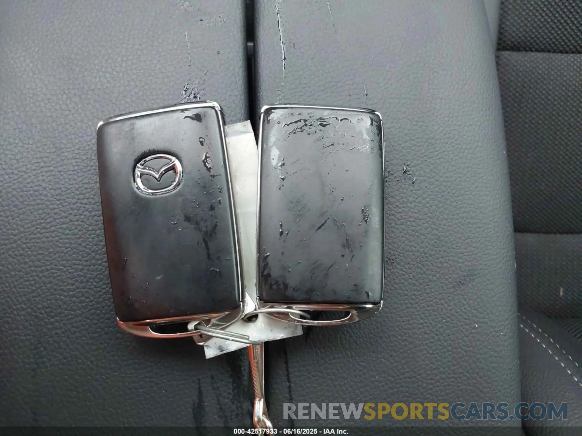 11 fotografías del automóvil dañado 7MMVABDM6SN306573 MAZDA CX-50 2025