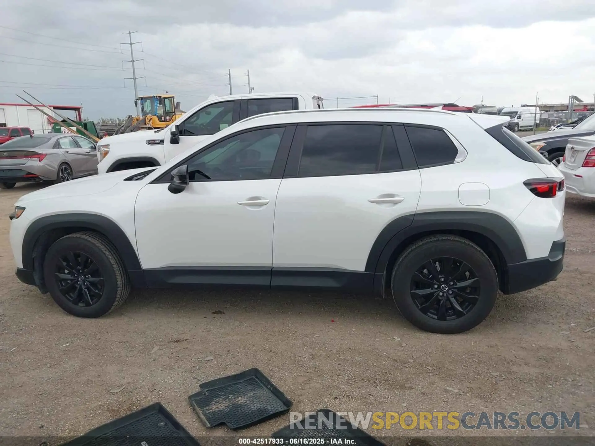 14 fotografías del automóvil dañado 7MMVABDM6SN306573 MAZDA CX-50 2025