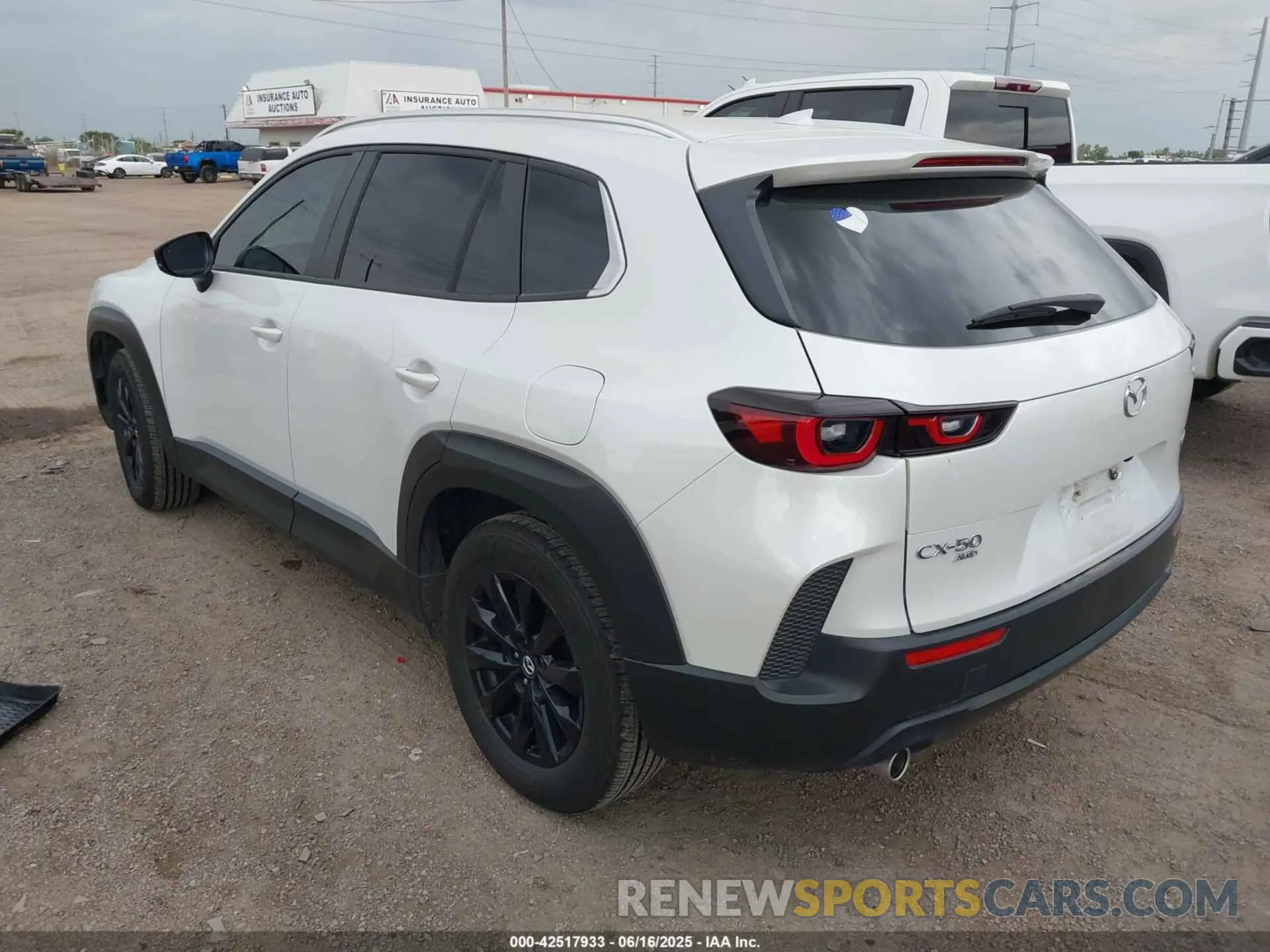 3 fotografías del automóvil dañado 7MMVABDM6SN306573 MAZDA CX-50 2025