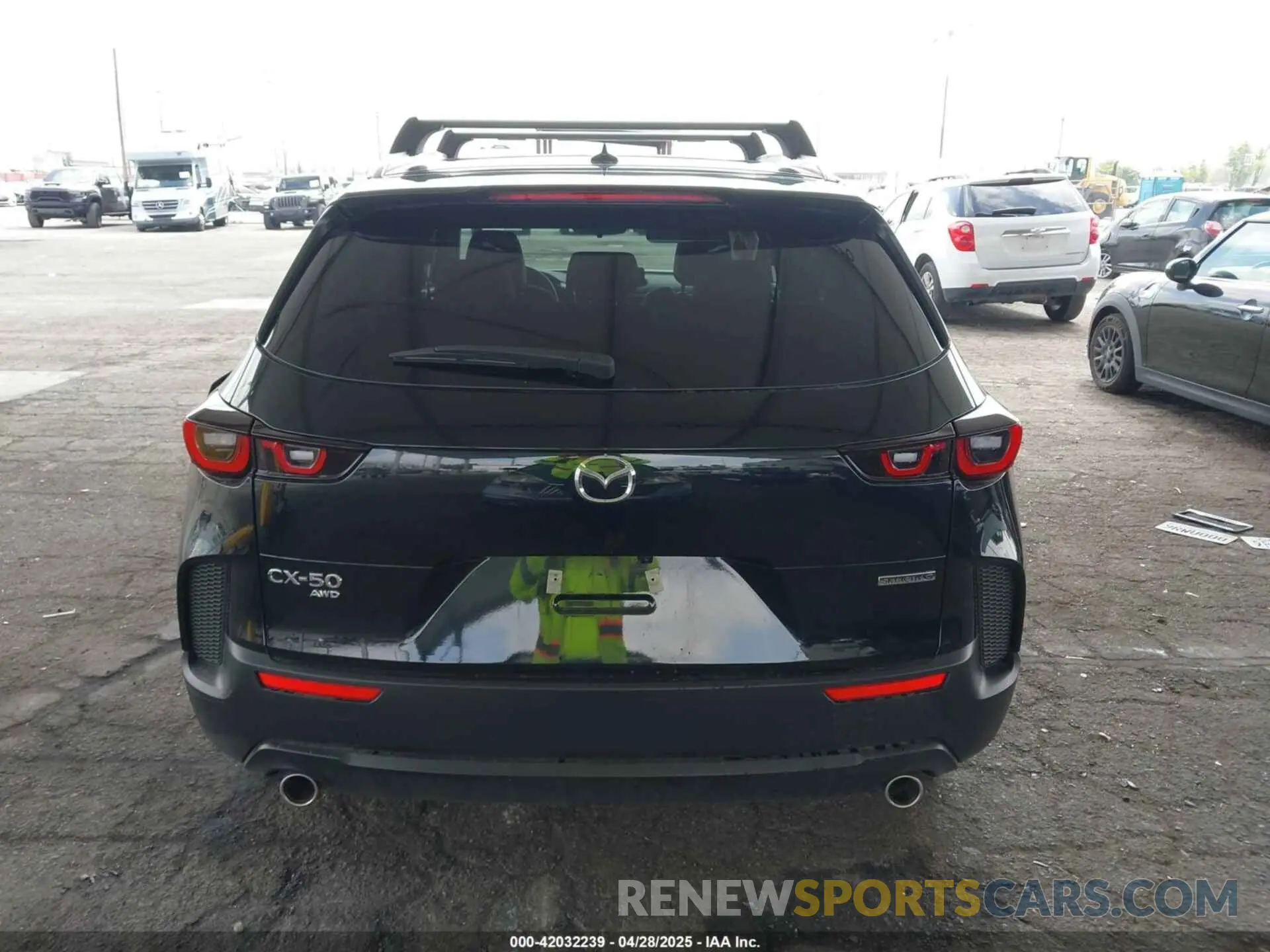 16 fotografías del automóvil dañado 7MMVABDM7SN316027 MAZDA CX-50 2025
