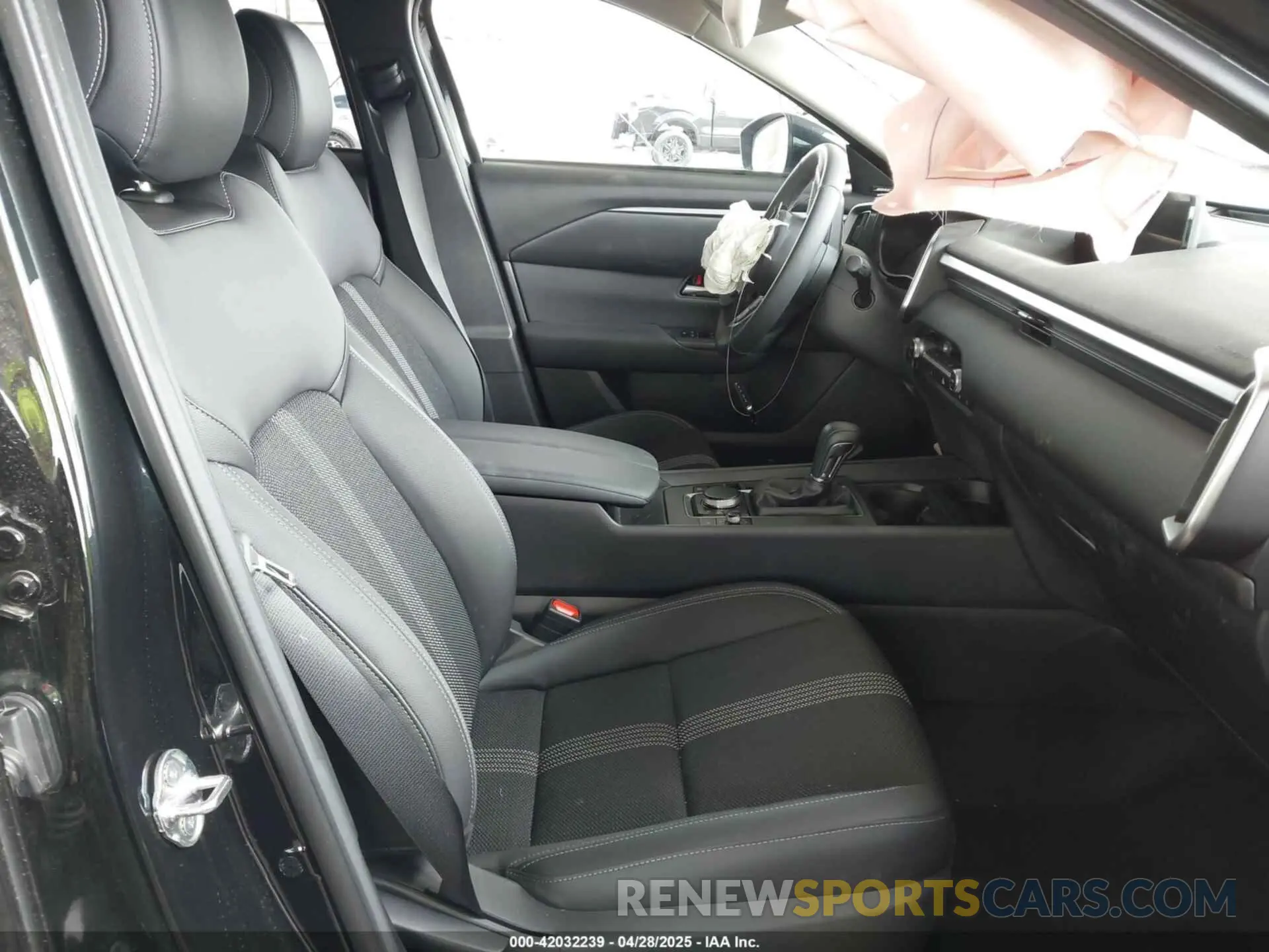 5 fotografías del automóvil dañado 7MMVABDM7SN316027 MAZDA CX-50 2025