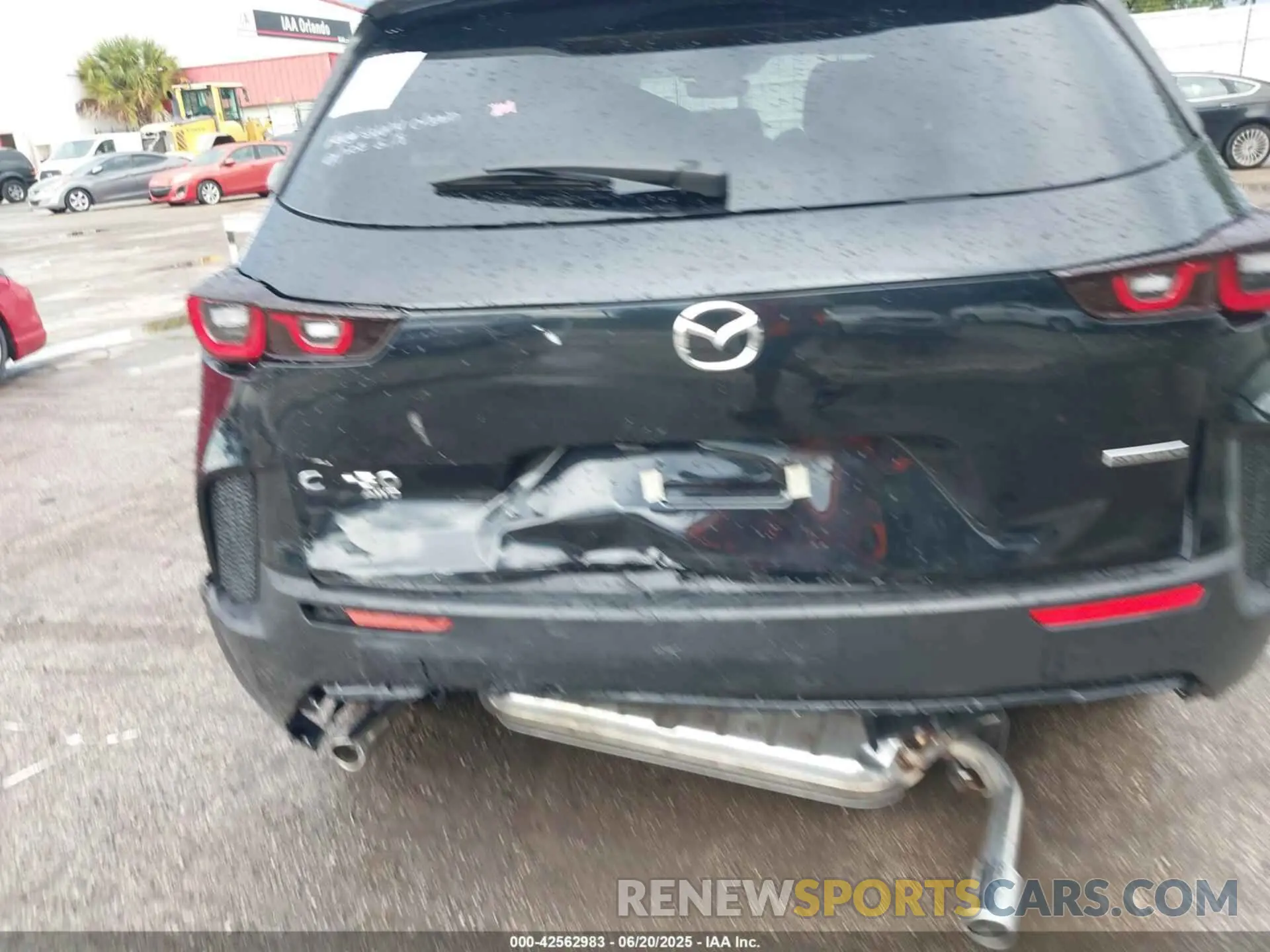 16 fotografías del automóvil dañado 7MMVABDM7SN335760 MAZDA CX-50 2025