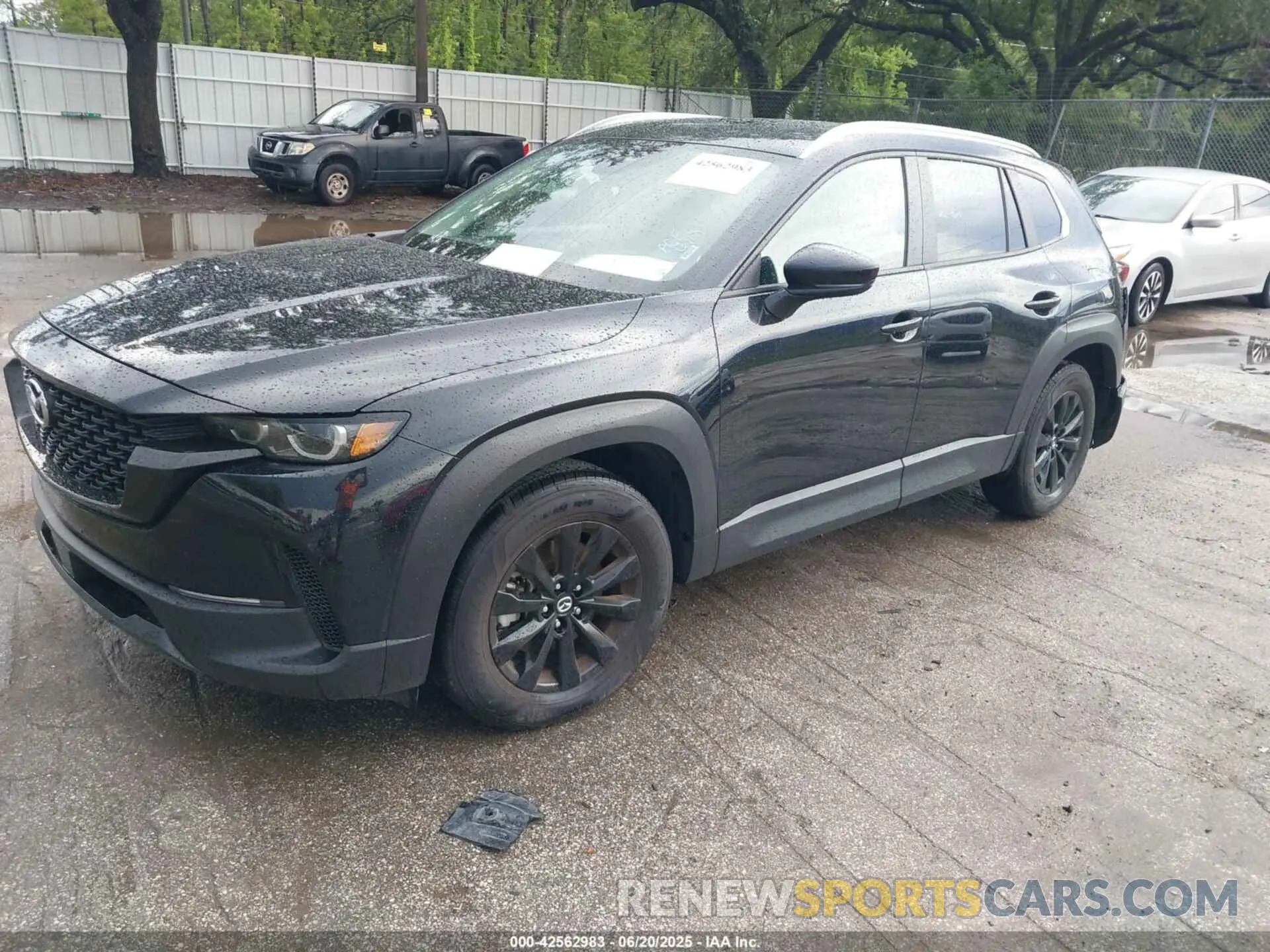2 fotografías del automóvil dañado 7MMVABDM7SN335760 MAZDA CX-50 2025
