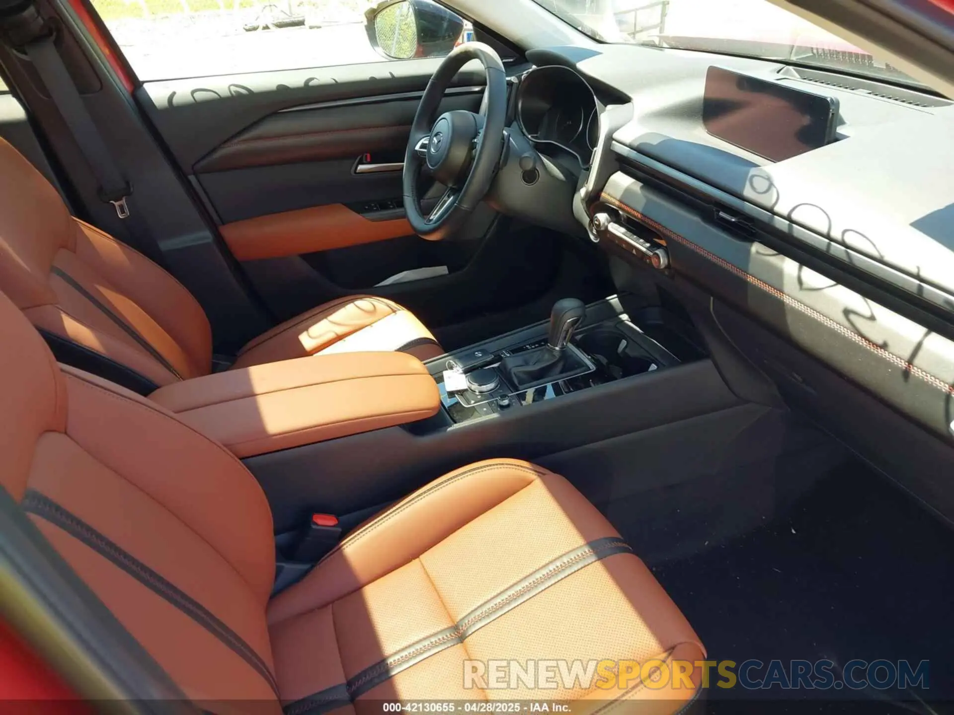 5 fotografías del automóvil dañado 7MMVABDY0SN336168 MAZDA CX-50 2025