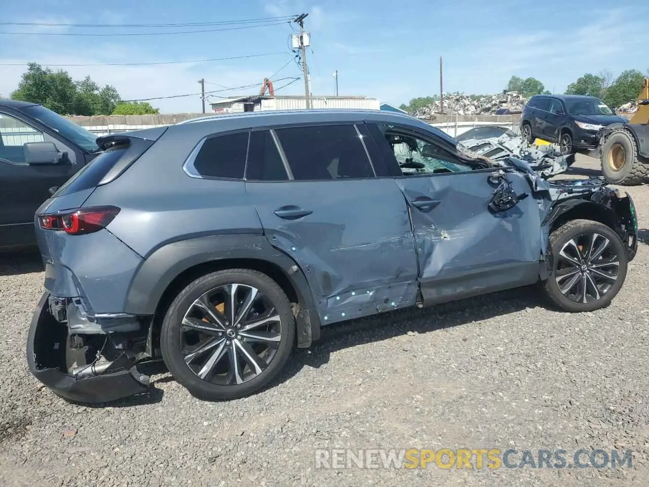 3 fotografías del automóvil dañado 7MMVABEM1SN319228 MAZDA CX-50 2025