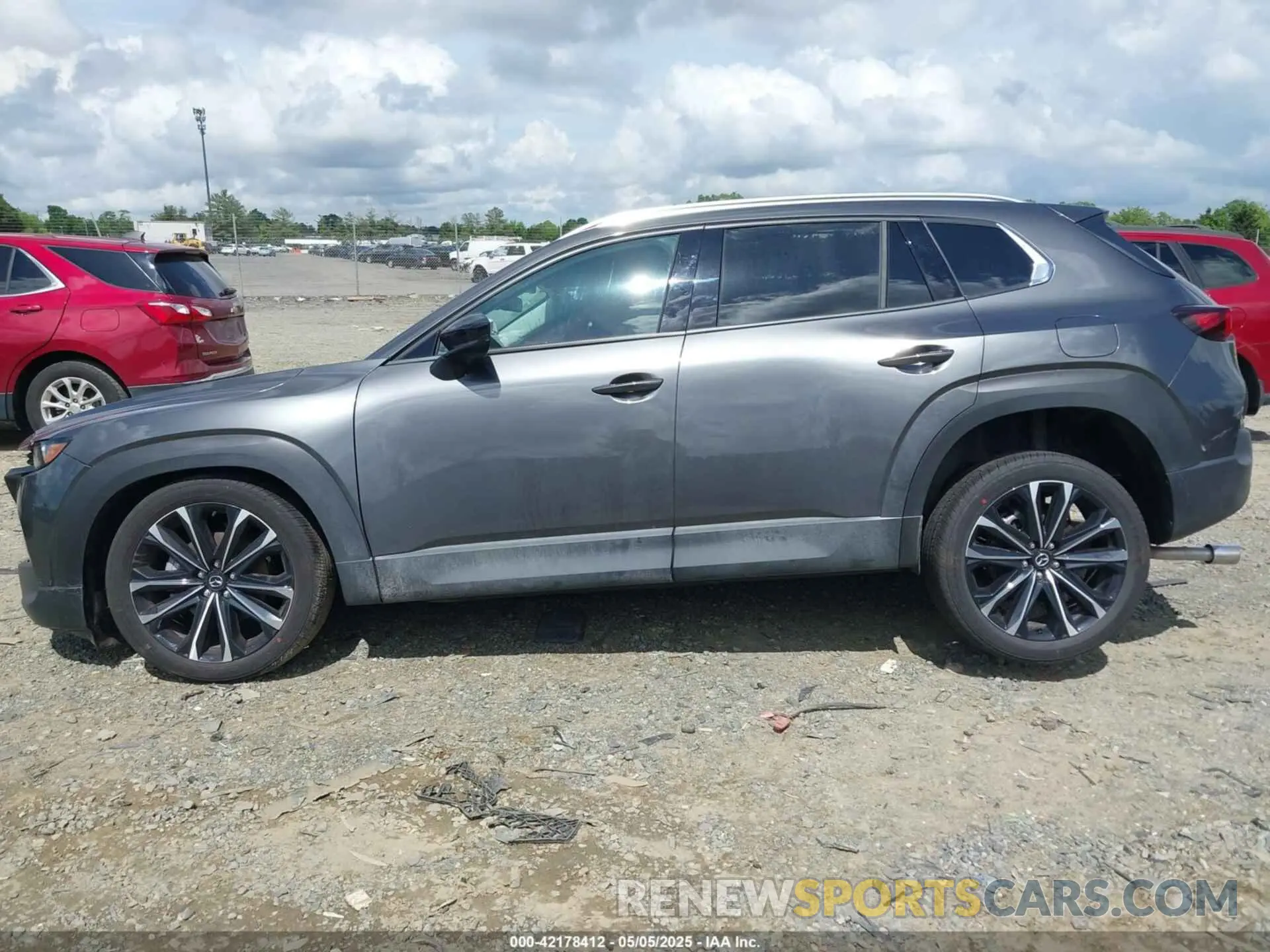 14 fotografías del automóvil dañado 7MMVABEM5SN318292 MAZDA CX-50 2025