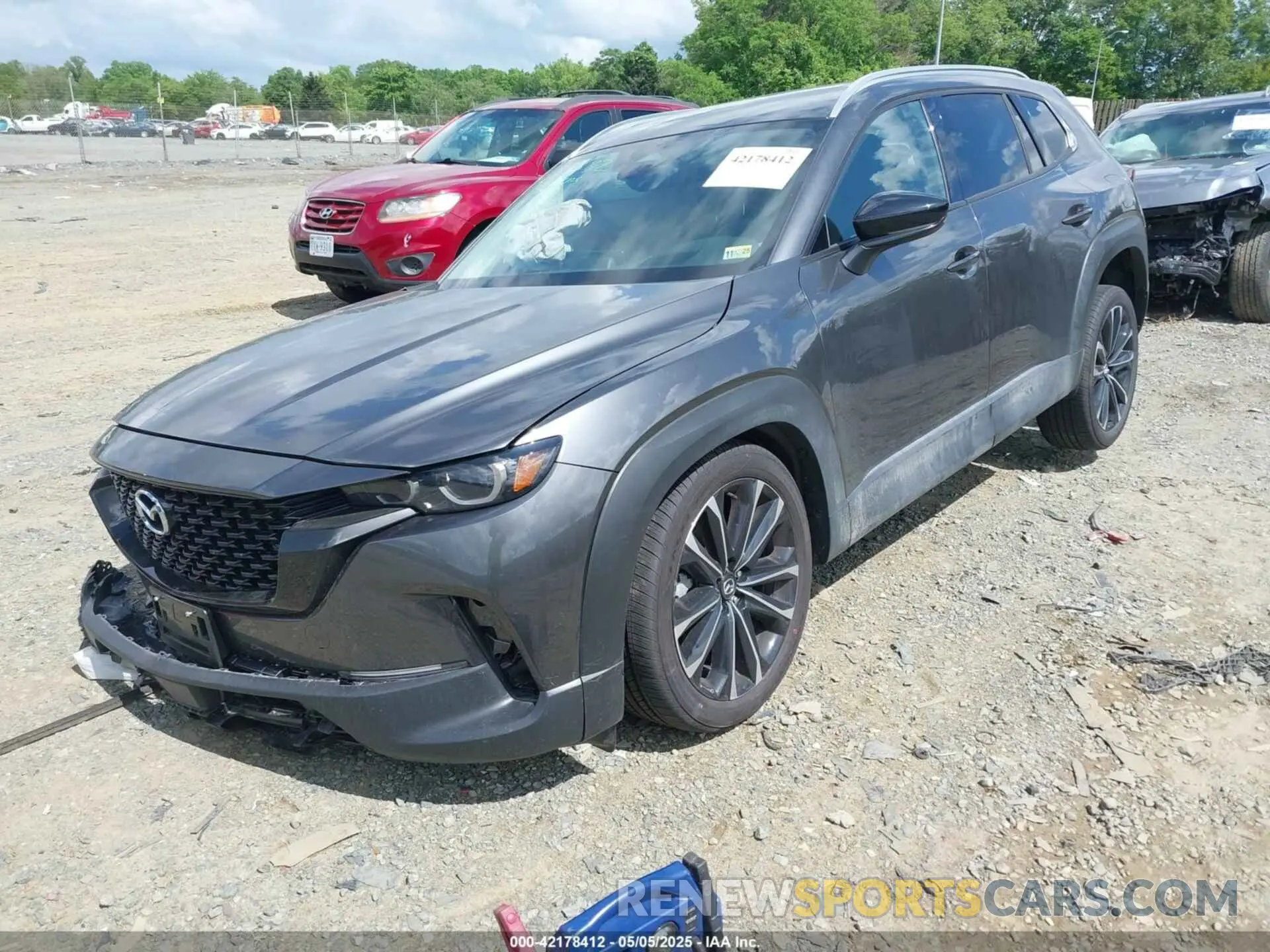 2 fotografías del automóvil dañado 7MMVABEM5SN318292 MAZDA CX-50 2025