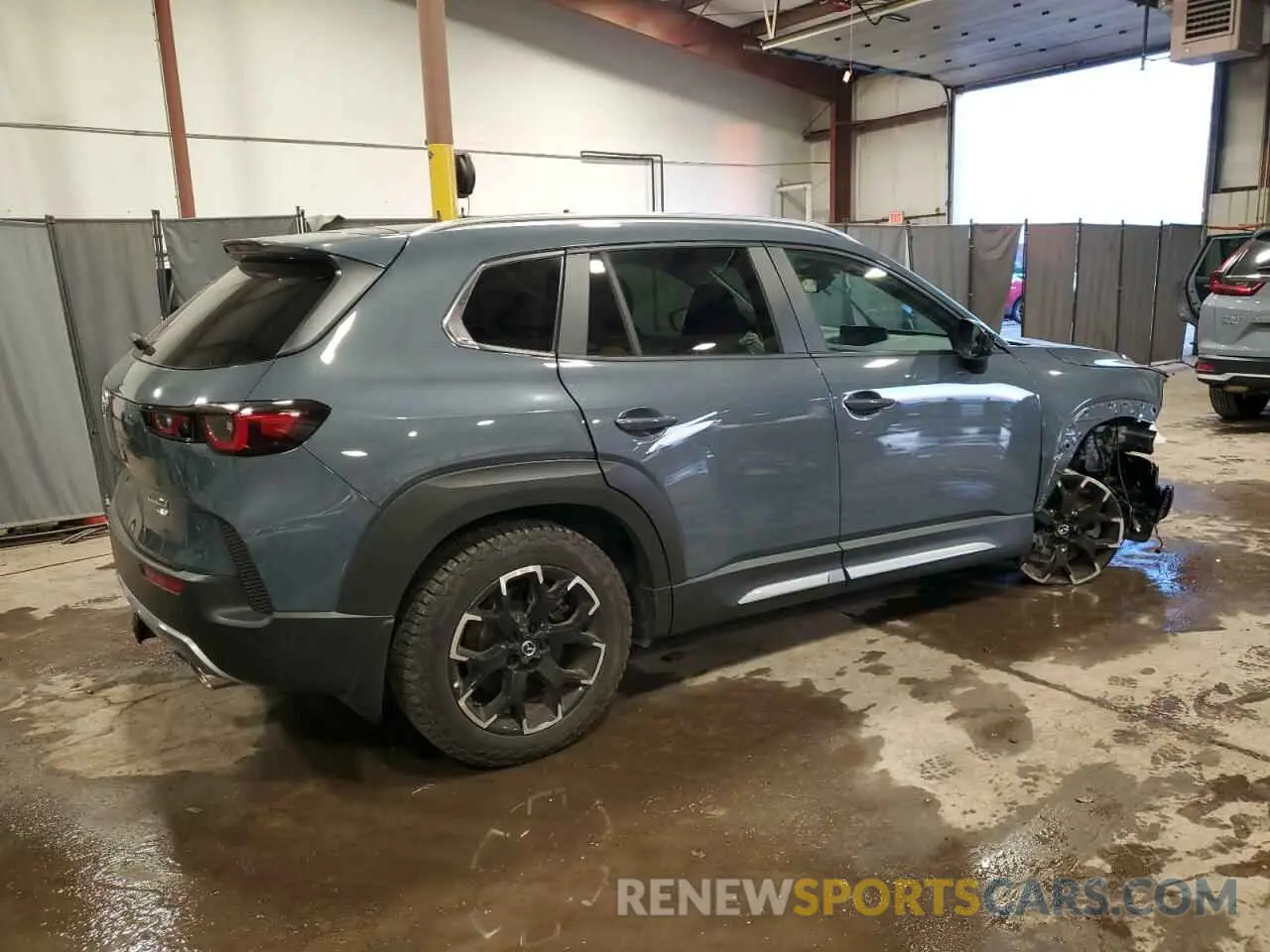 3 fotografías del automóvil dañado 7MMVABXY9PN128096 MAZDA CX-50 BASE 2023