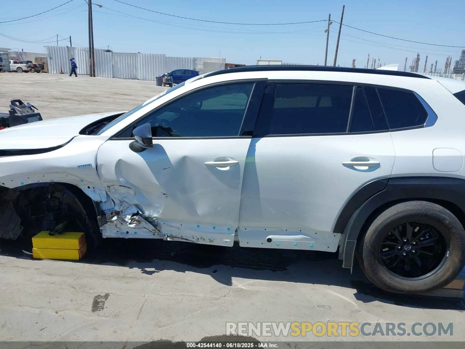 13 fotografías del automóvil dañado 7MMVAADW3SN109713 MAZDA CX-50 HYBRID 2025