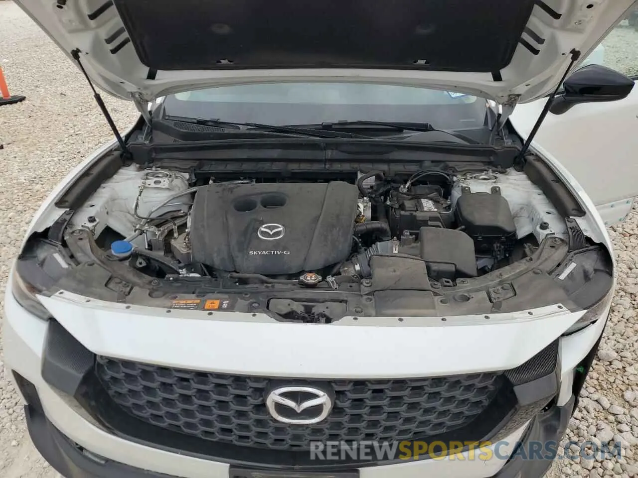 13 fotografías del automóvil dañado 7MMVABCM1PN105009 MAZDA CX-50 PREF 2023
